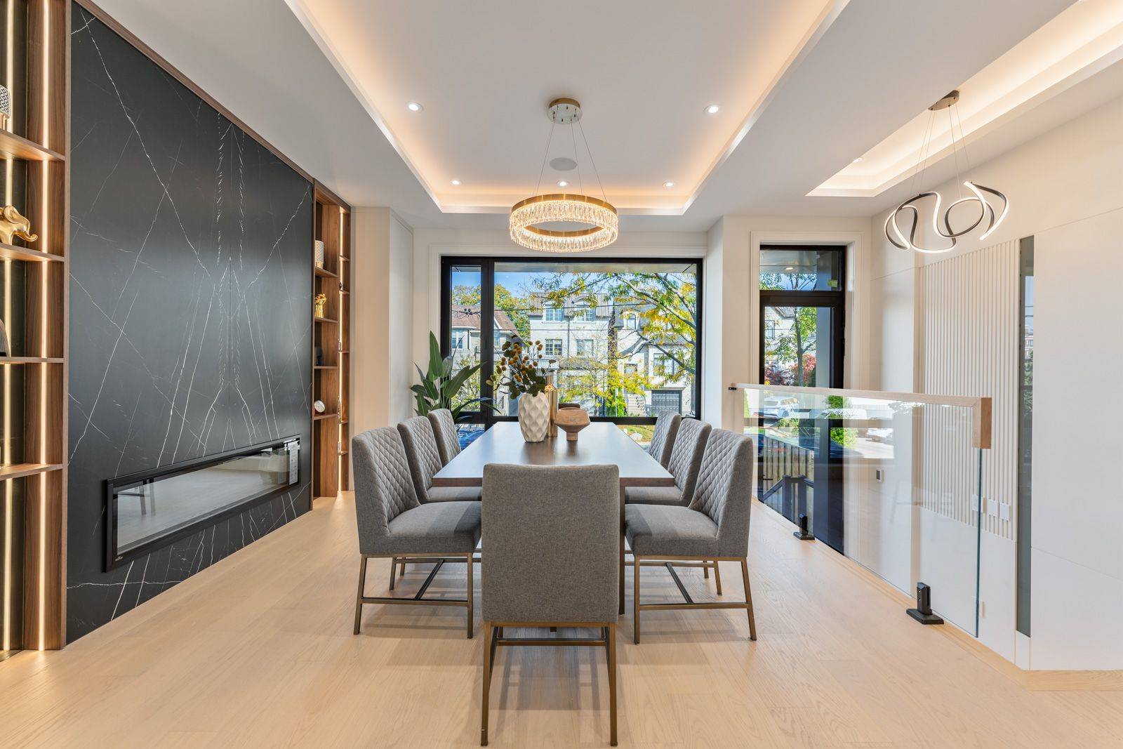 Toronto C04, ON M5M 1N2,359 Cranbrooke AVE