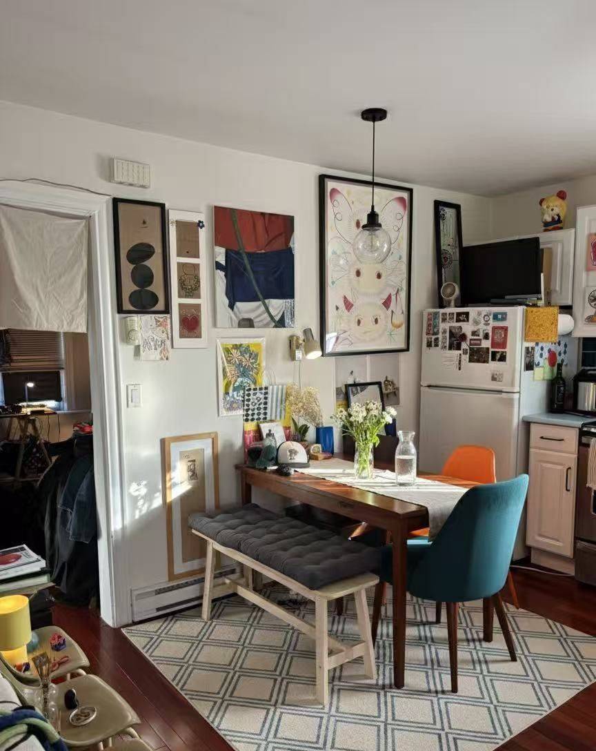 Toronto C01, ON M6G 3T7,706 Ossington AVE #Third