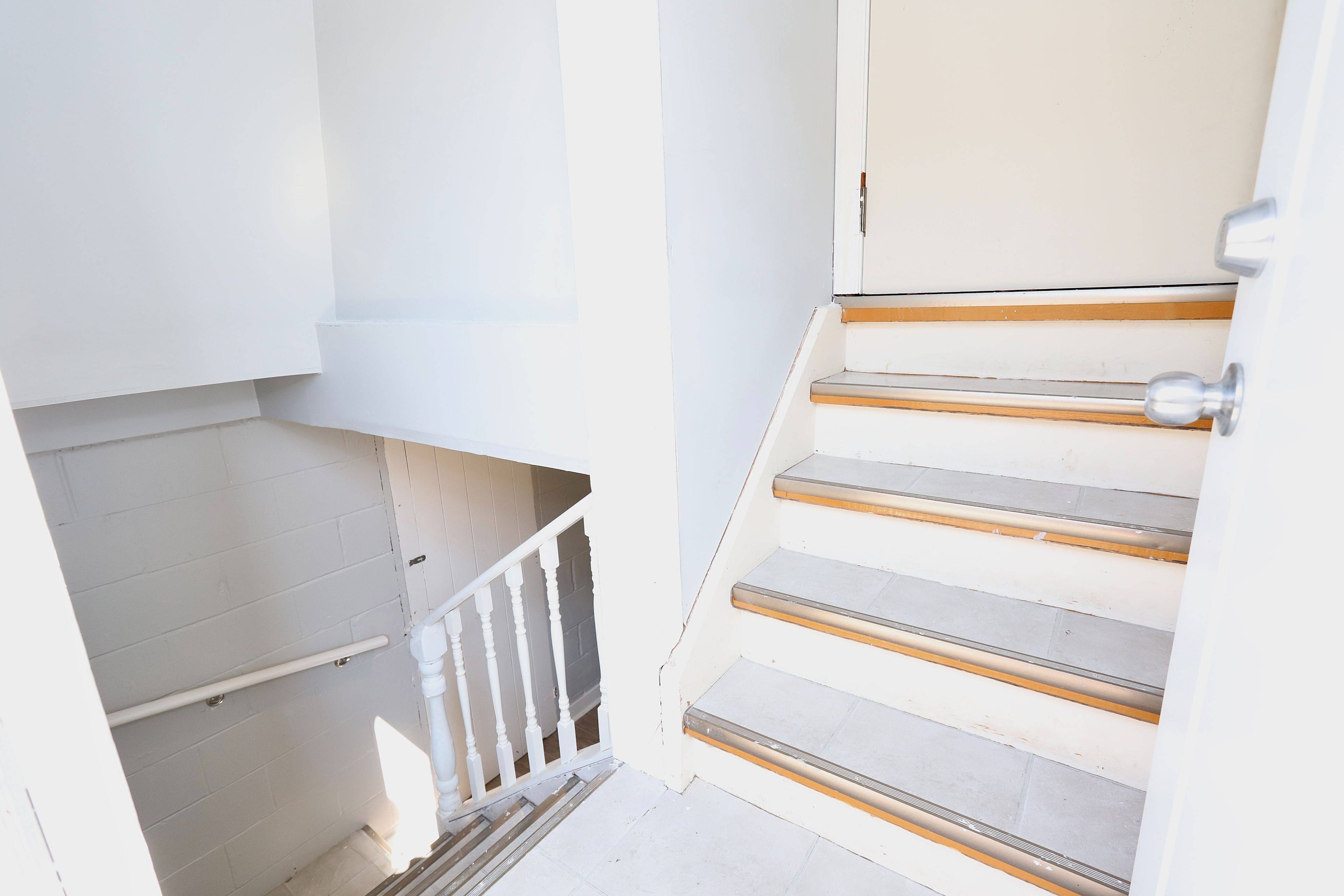 Oshawa, ON L1N 5N3,885 Myers ST