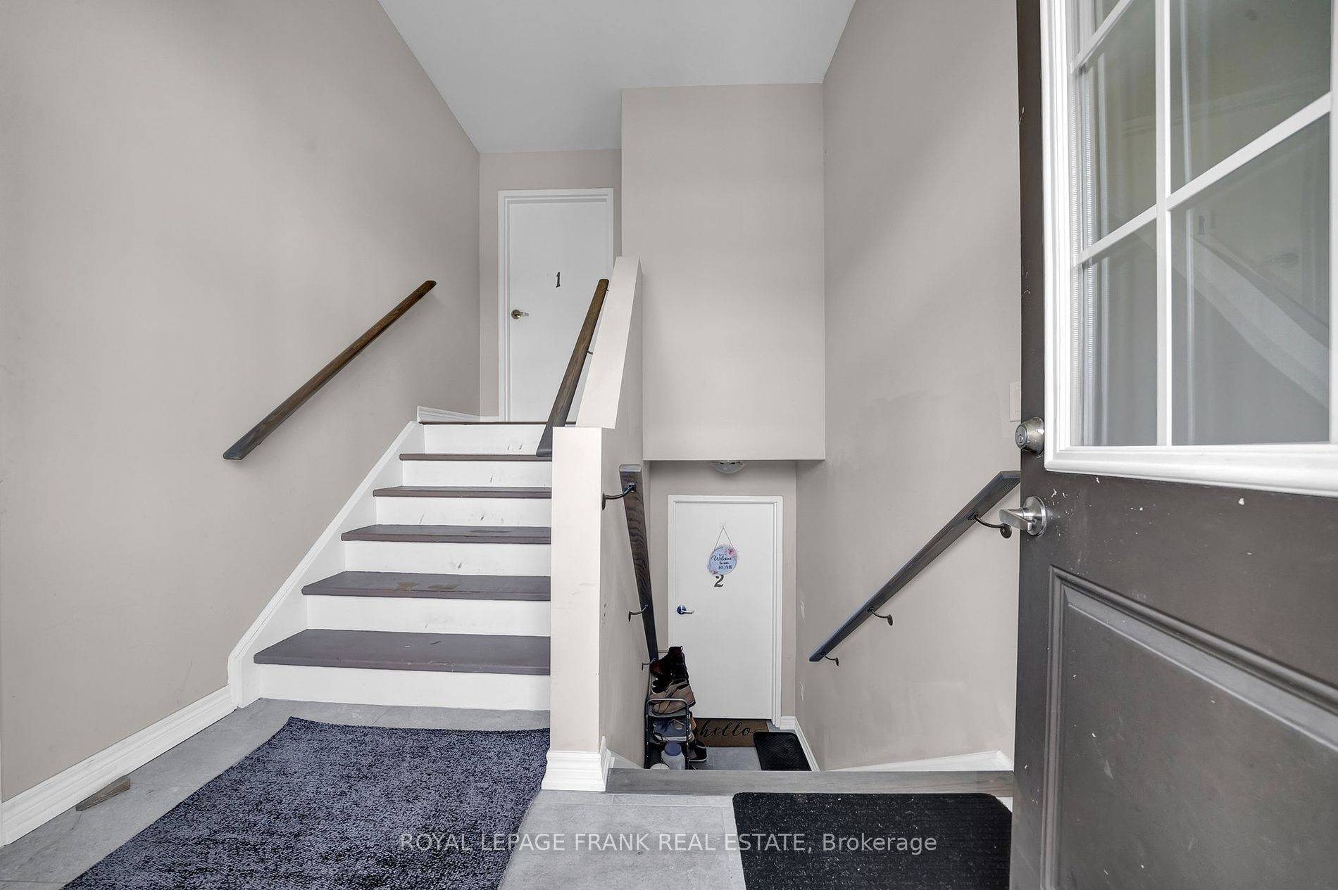 Oshawa, ON L1H 2R1,402 Olive AVE