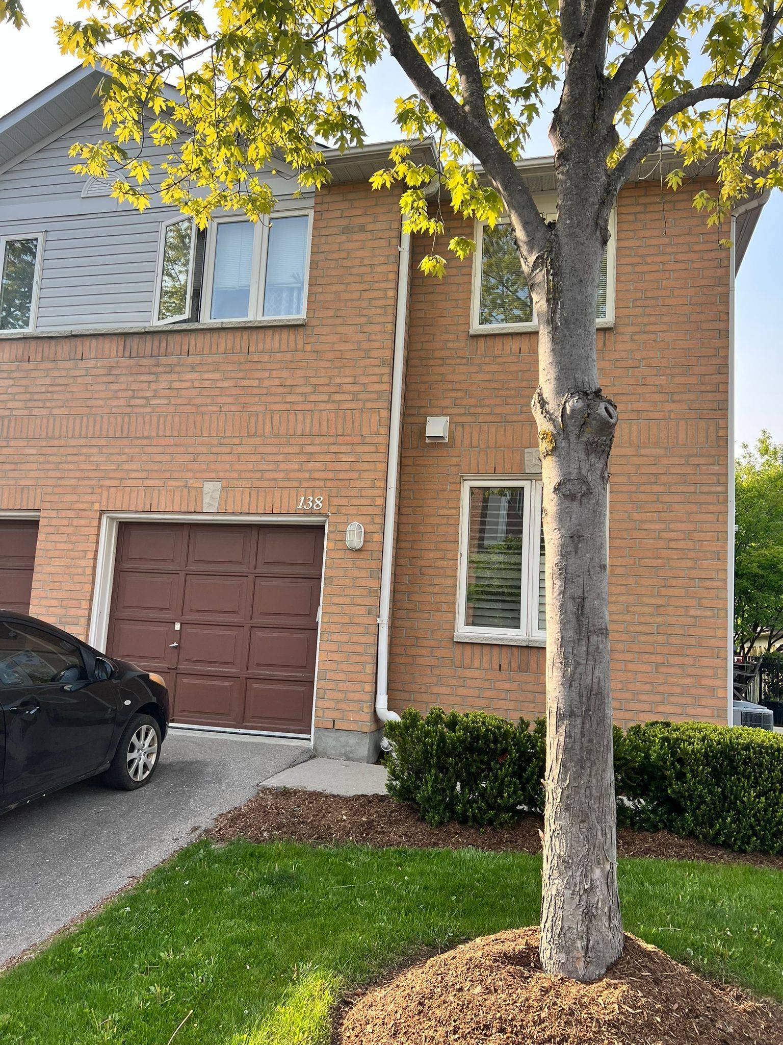 Toronto E04, ON M1P 5B6,83 Mondeo DR #138