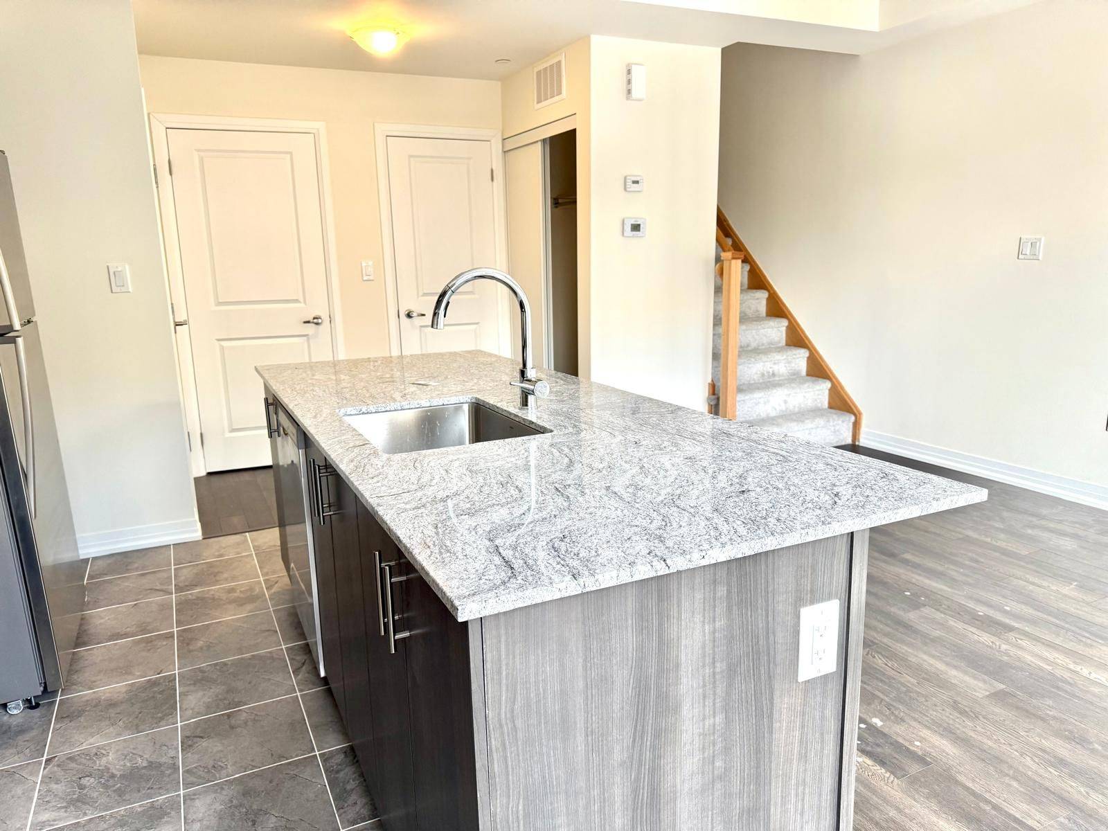 Toronto E11, ON M1B 0E8,35 Priya LN #16