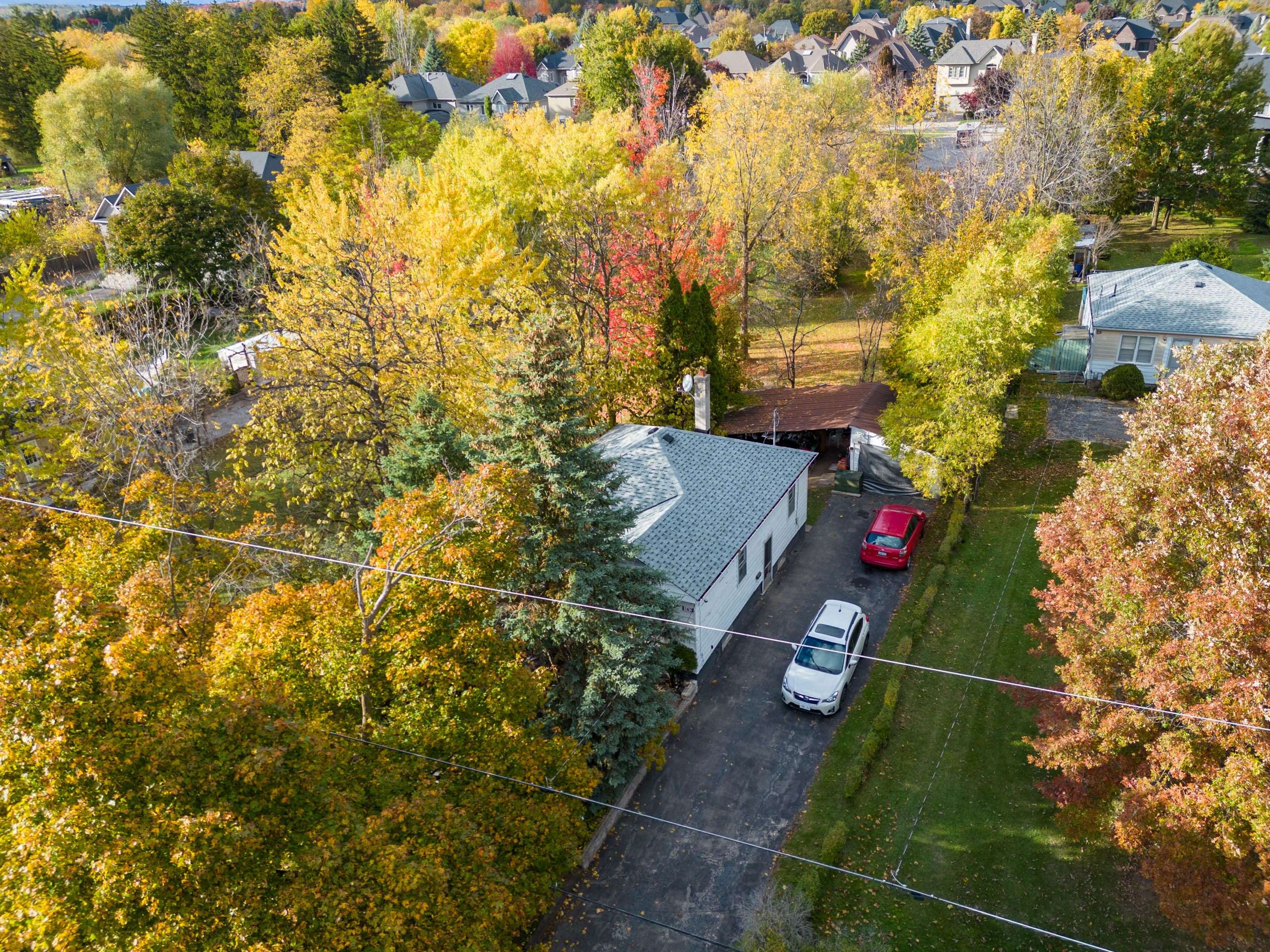 Richmond Hill, ON L4C 3V1,162 Weldrick RD W