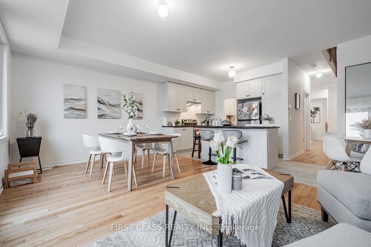 Richmond Hill, ON L4E 1A2,71 Puisaya DR