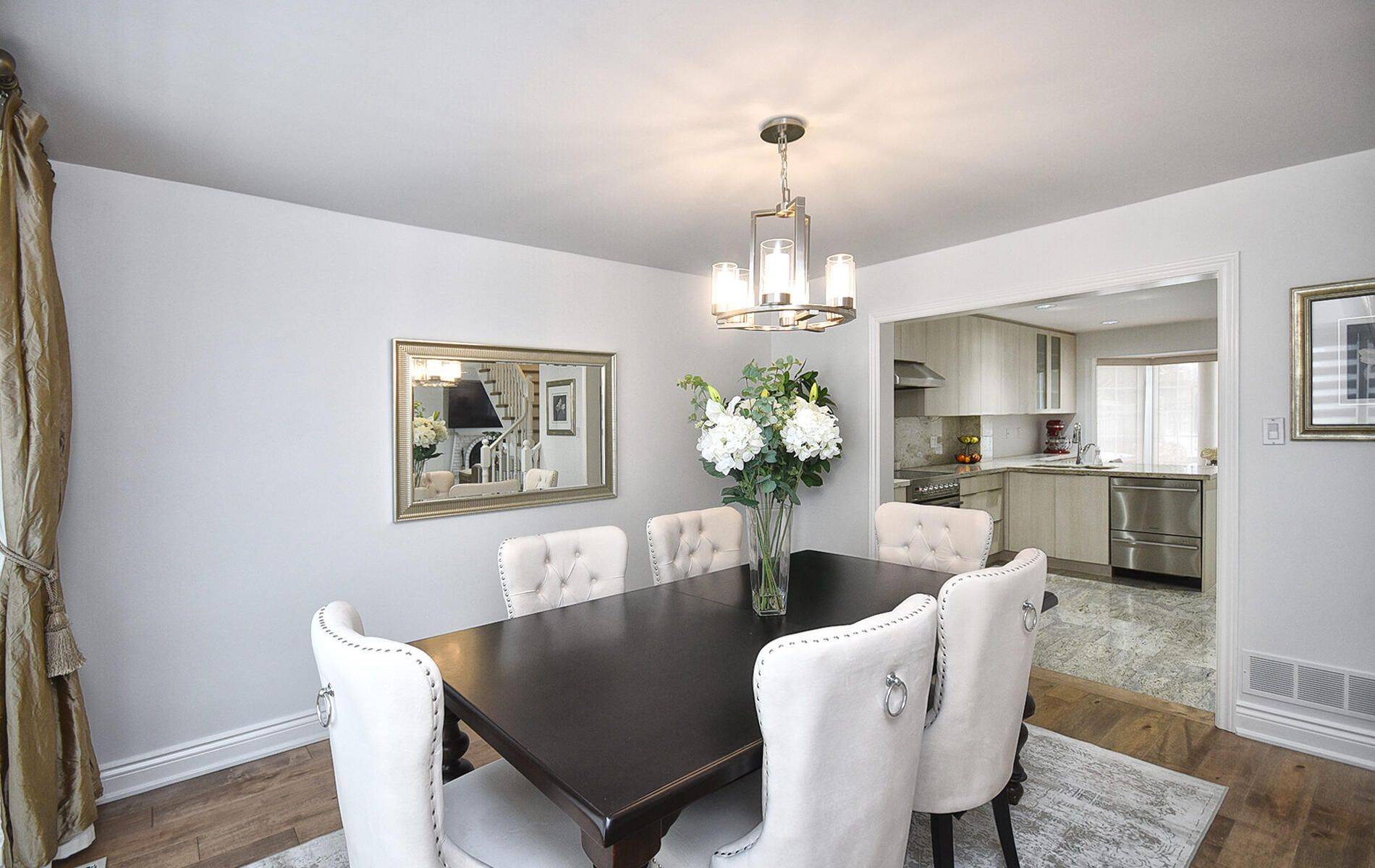 Markham, ON L3T 2Y9,175 Bayview Fairways DR #MAIN & UPPER