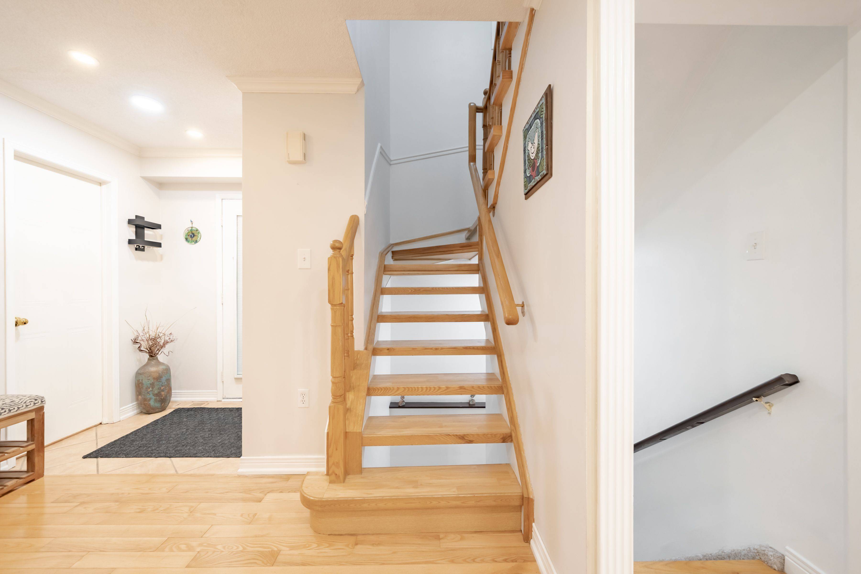 Newmarket, ON L3Y 8M8,370 Riddell CT #21