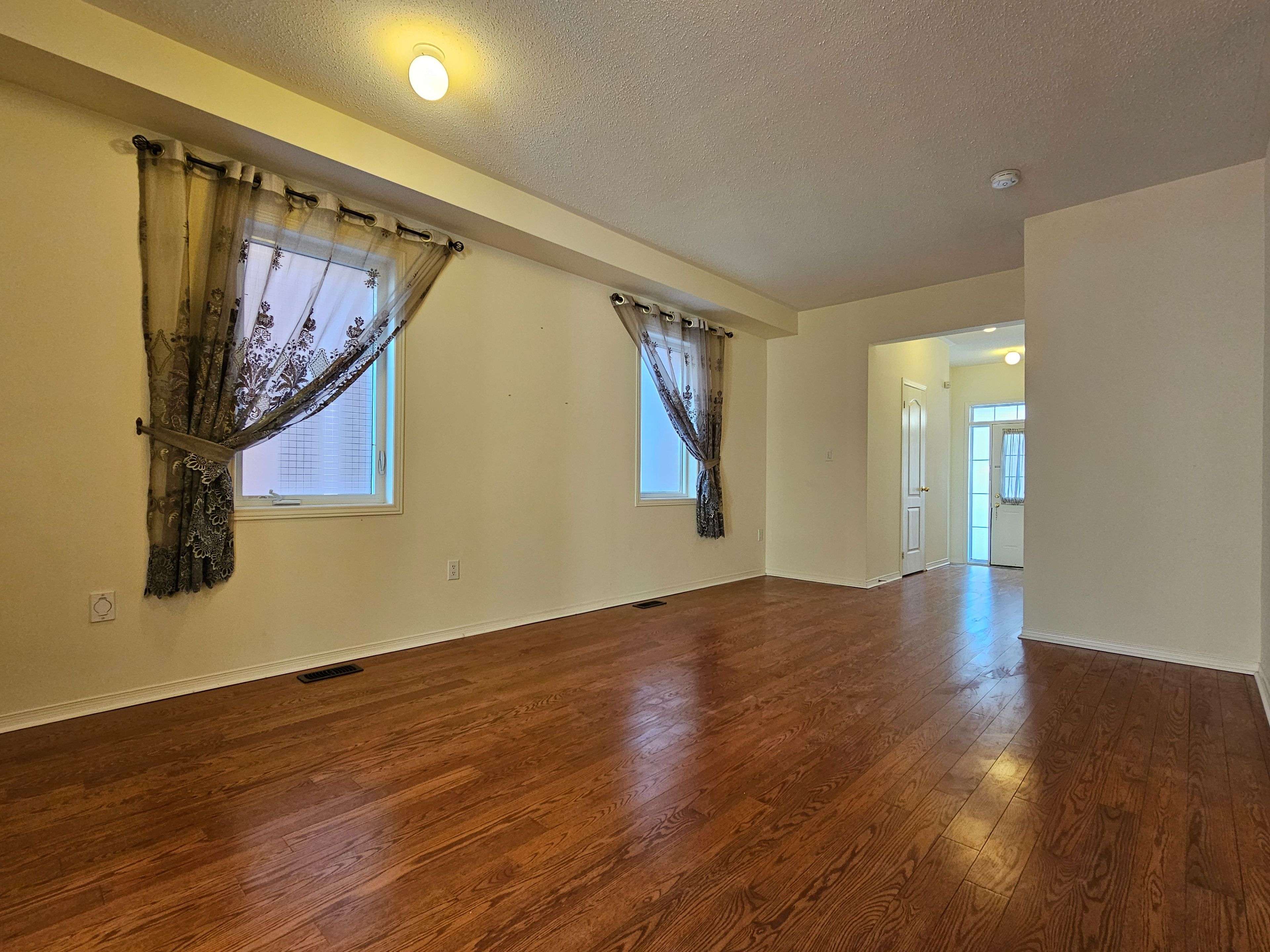 Newmarket, ON L3X 0C5,1275 Blencowe CRES