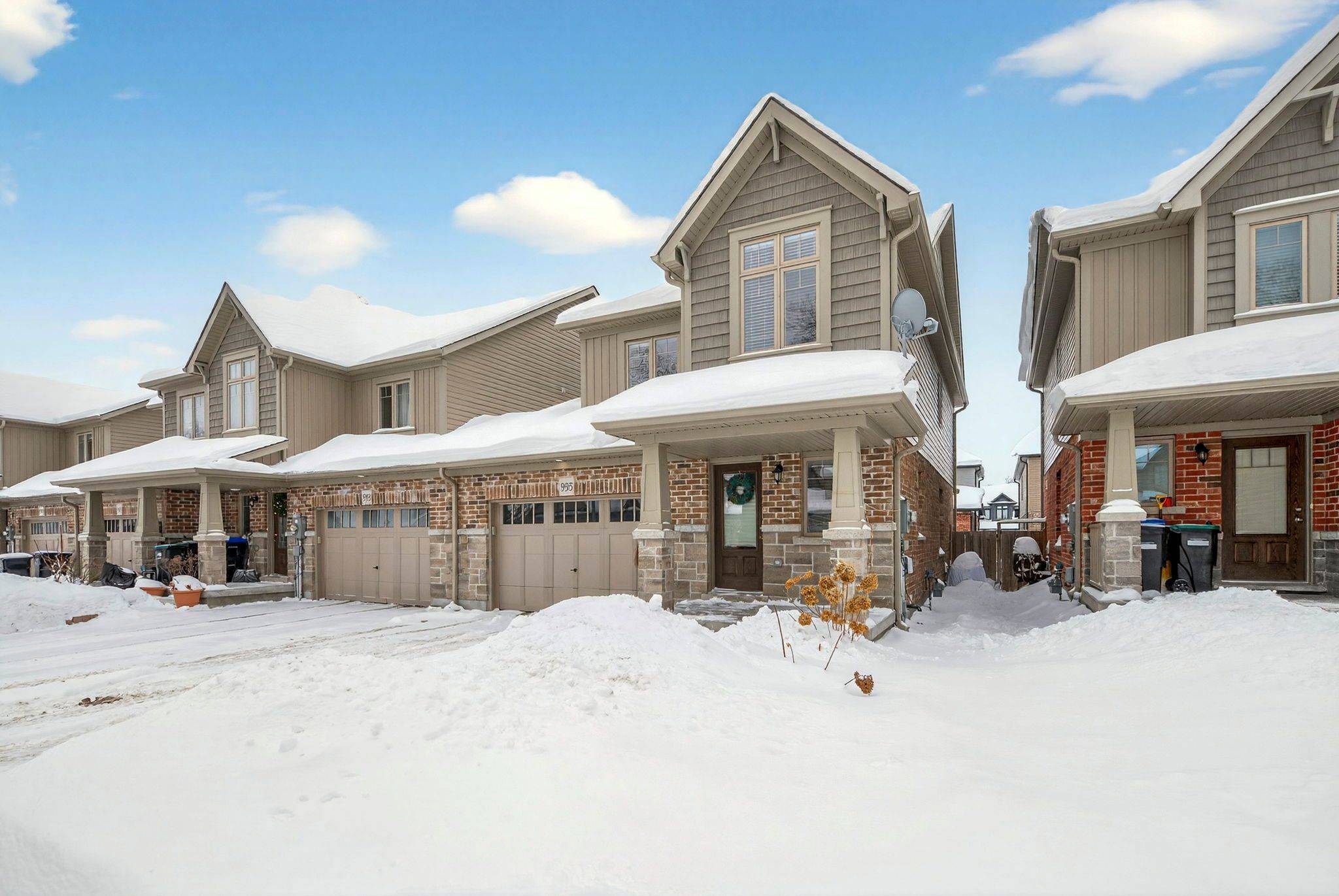 Midland, ON L4R 0E4,995 Cook DR