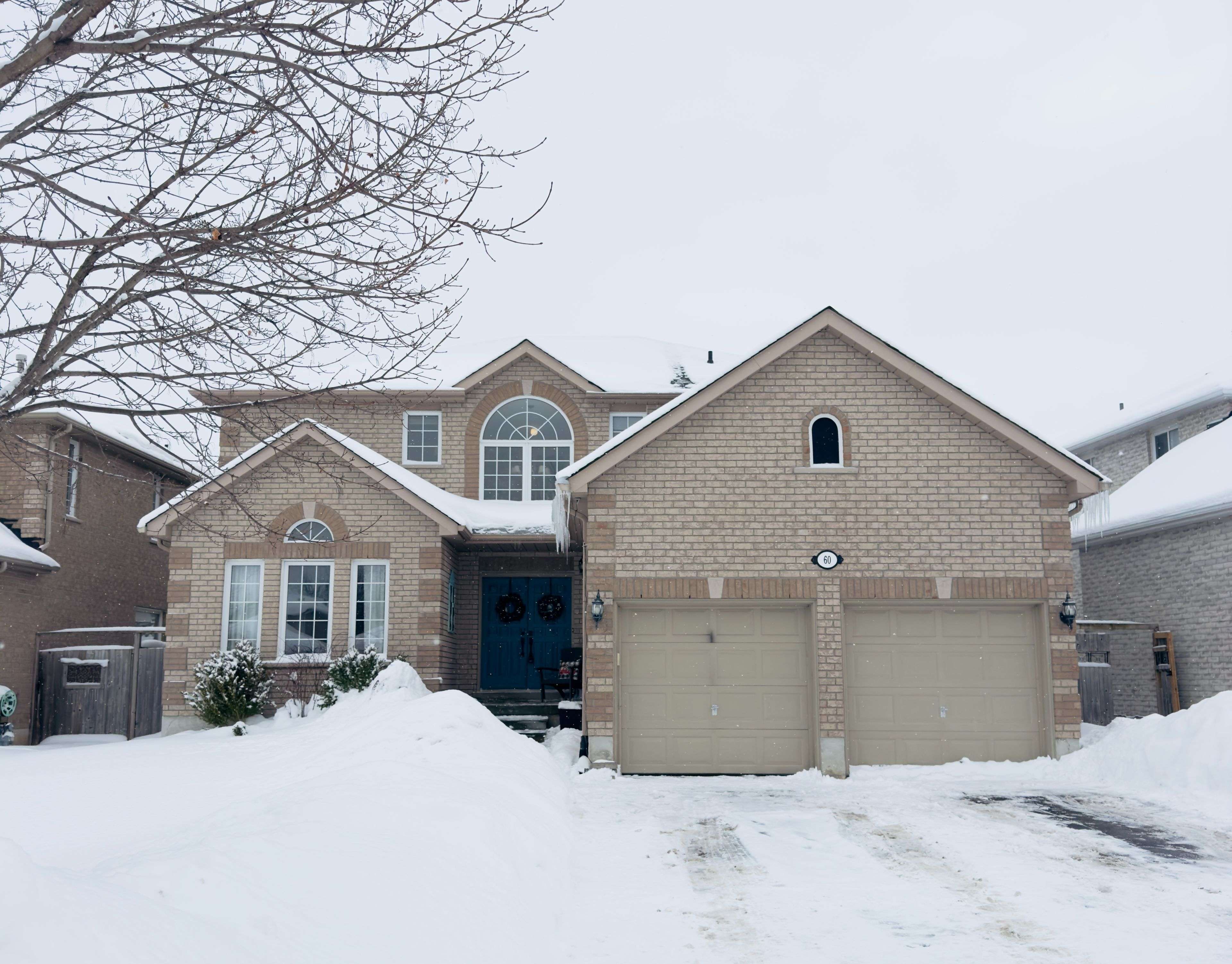 Barrie, ON L4N 0M8,60 Carley CRES