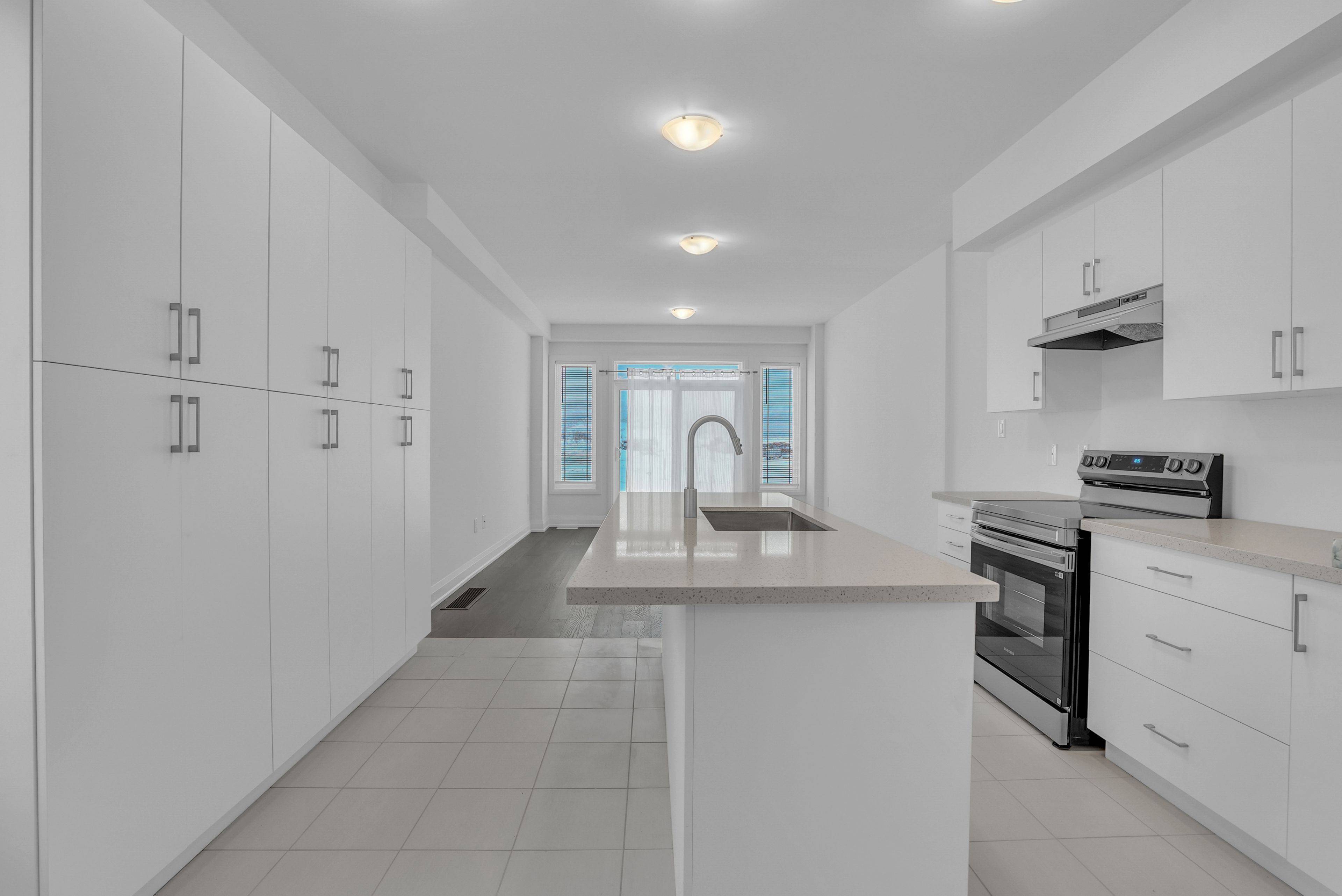 Barrie, ON L9J 0Y3,5 Ranch TER #1