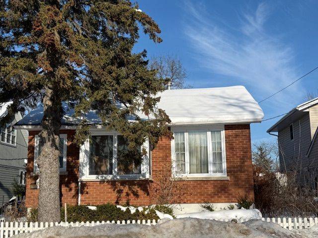 Collingwood, ON L9Y 2E9,25 Ninth ST