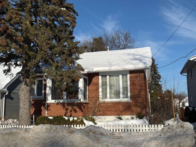 Collingwood, ON L9Y 2E9,25 Ninth ST