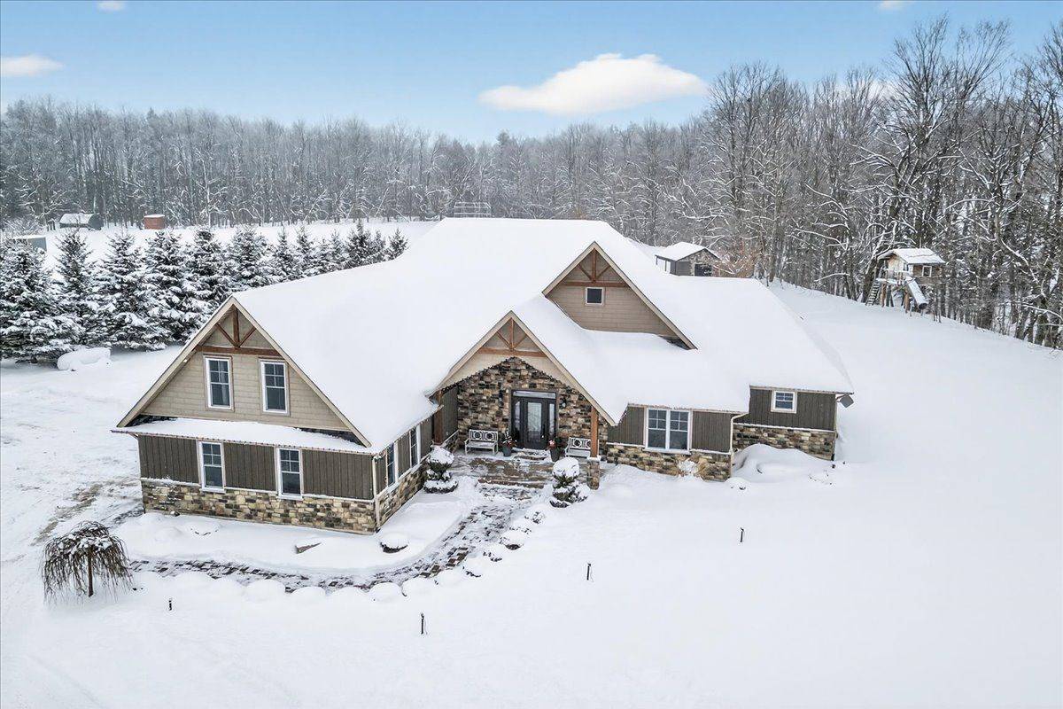 Clearview, ON L0M 1N0,2957 3/4 Sunnidale Side Road