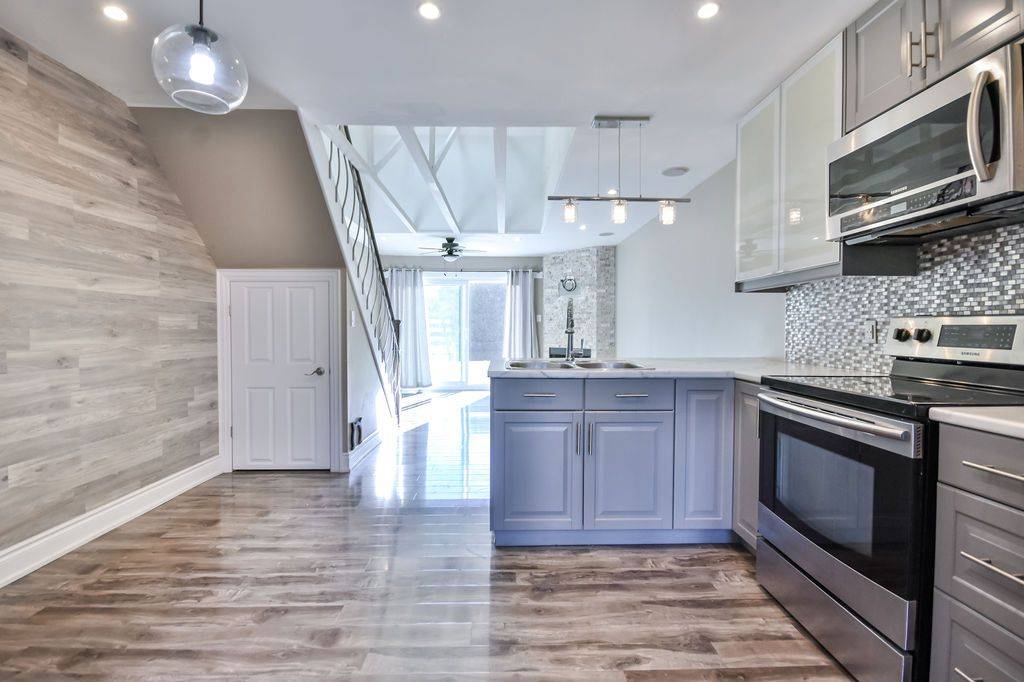 Ramara, ON L0K 1B0,81 Laguna Pkwy N #Unit 12