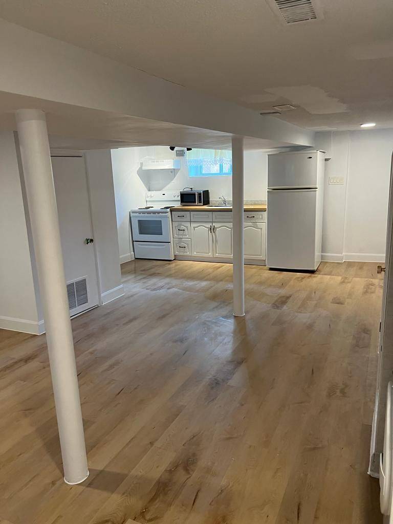 Toronto W03, ON M6E 1E1,41 Norton AVE #Basment