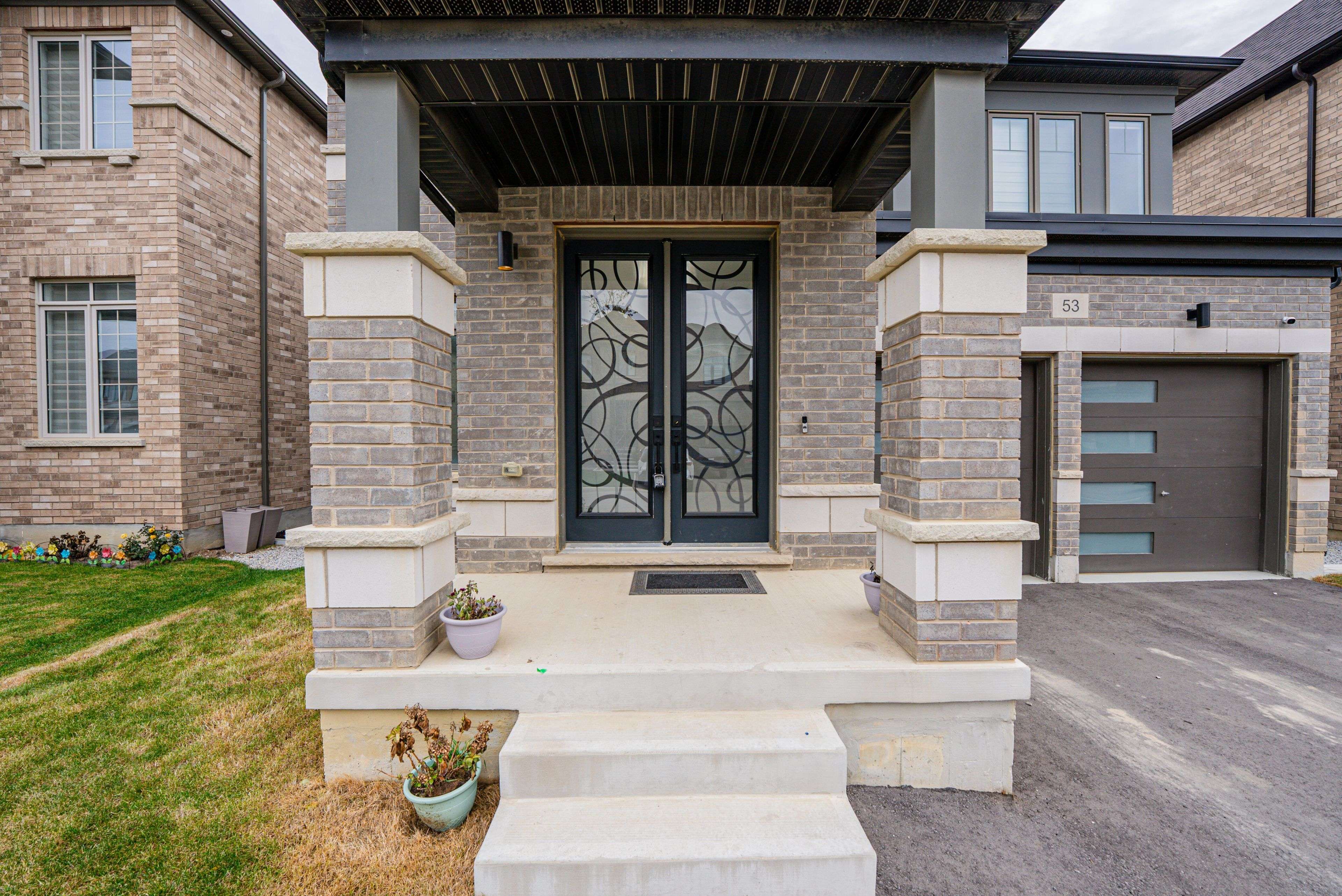 Caledon, ON L7C 4K1,53 Lipscott DR