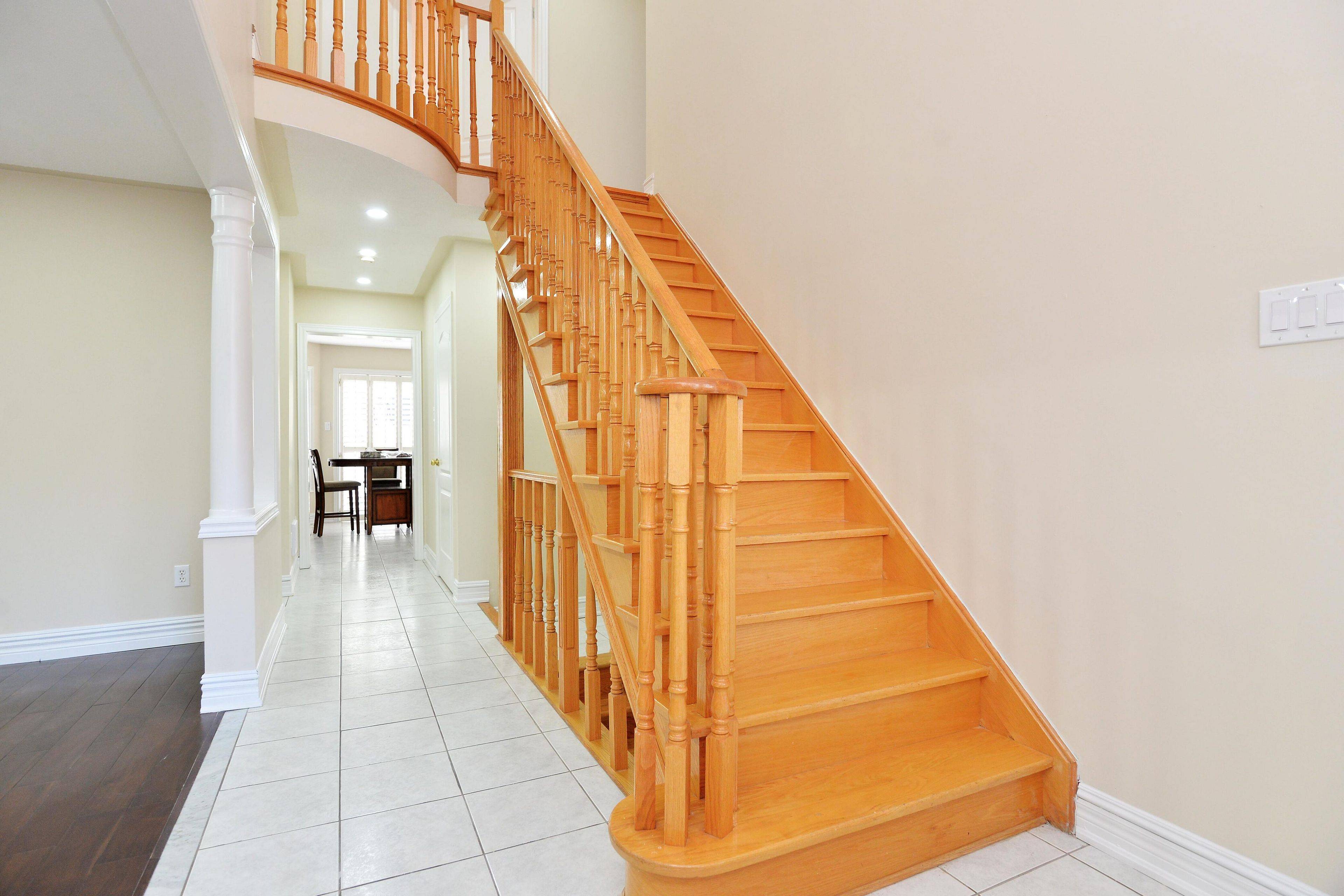 Brampton, ON L6Z 3B7,46 Mint Leaf BLVD