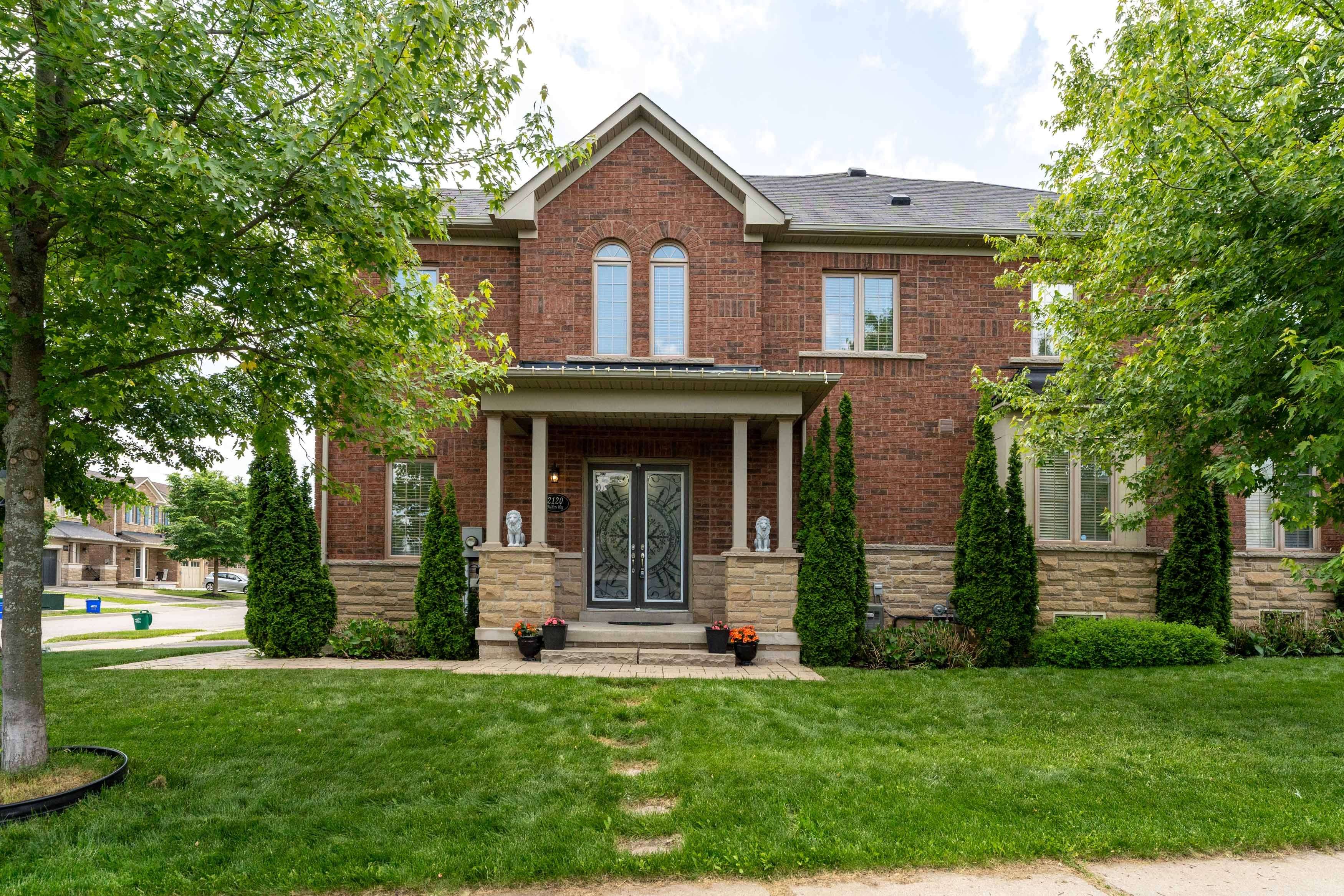 Oakville, ON L5M 0M5,2120 Fiddlers WAY