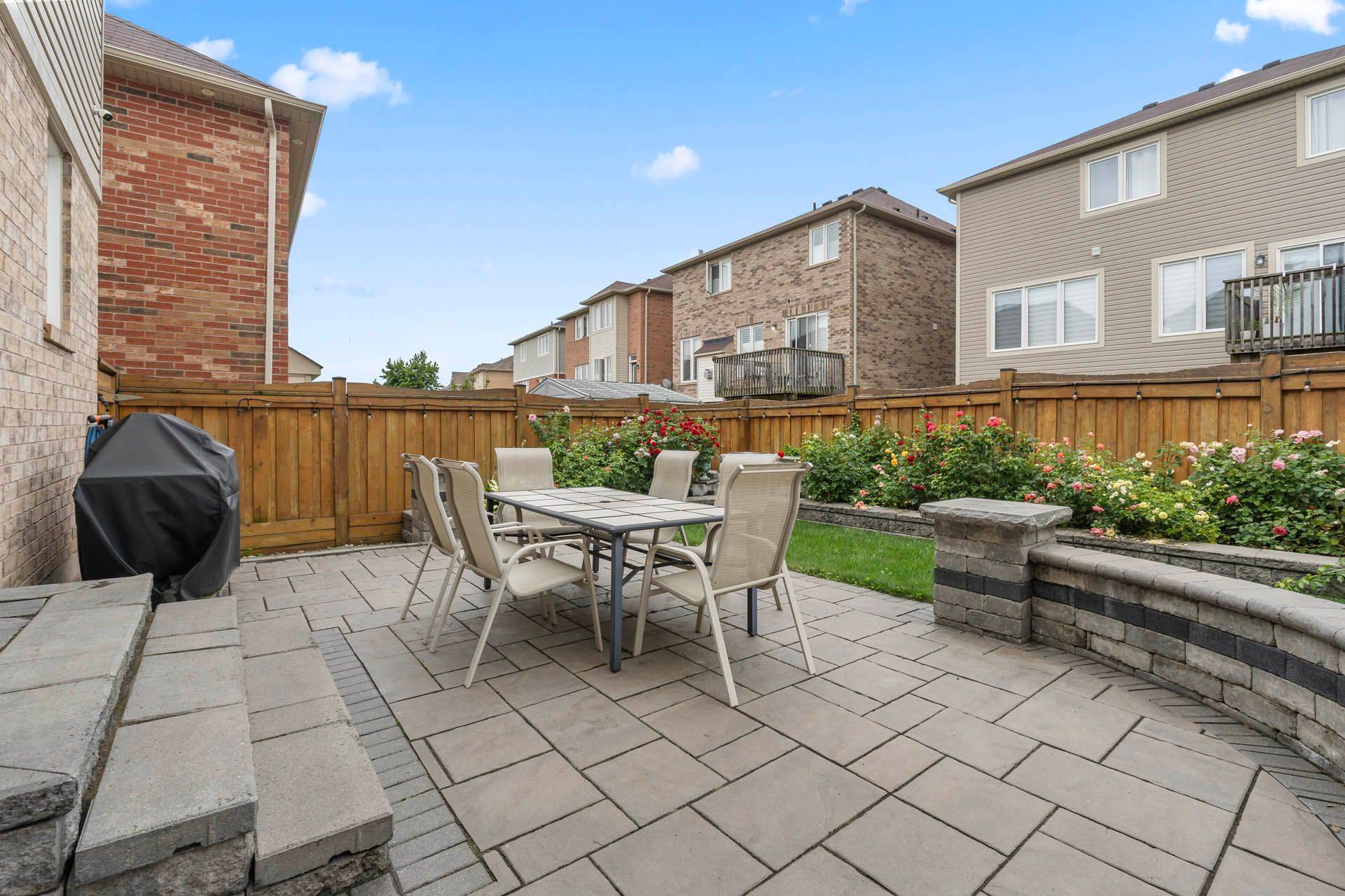 Milton, ON L9T 8C8,279 Cochrane TER