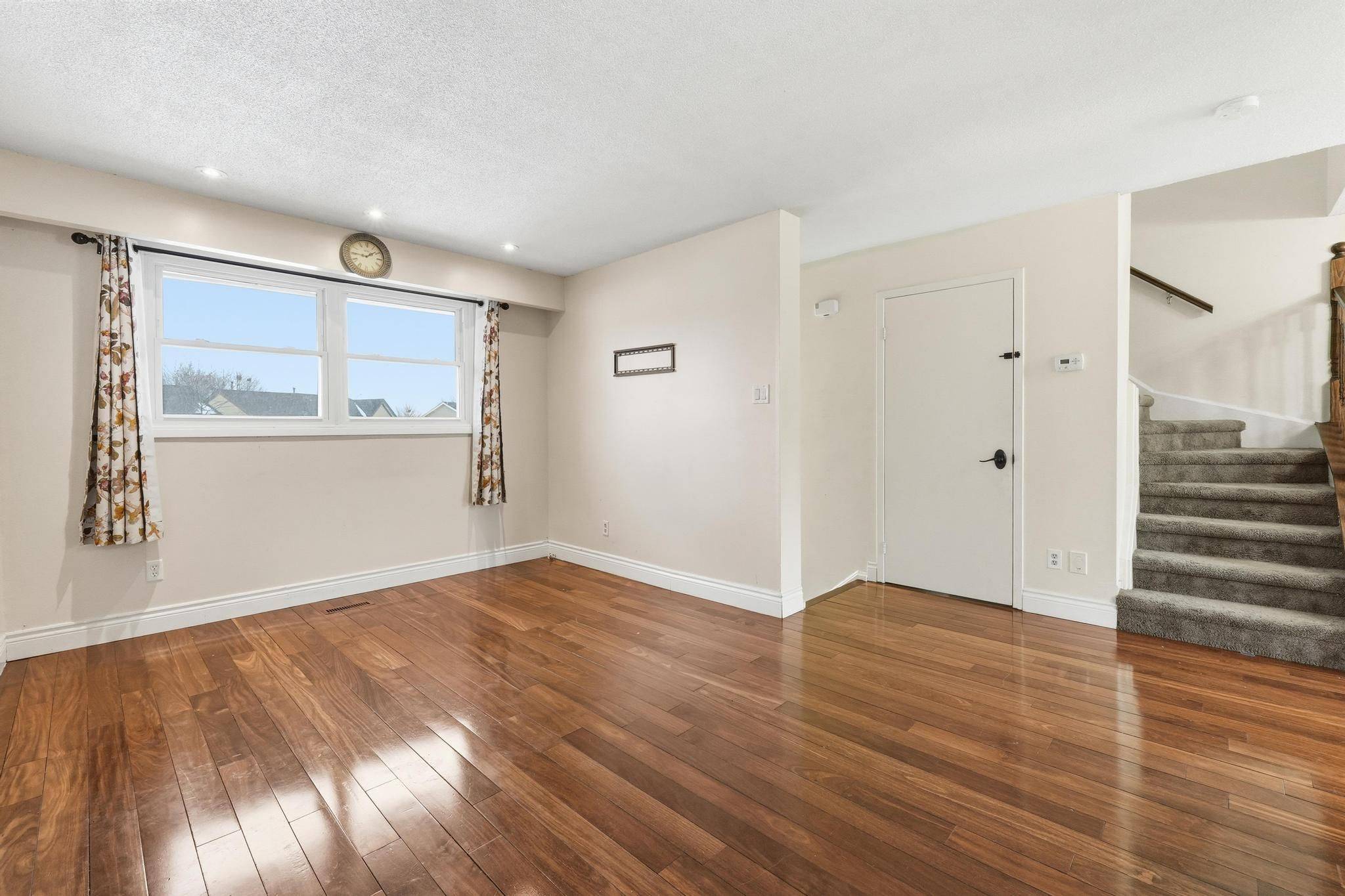 Brampton, ON L6Z 1A7,29 FANSHAWE DR