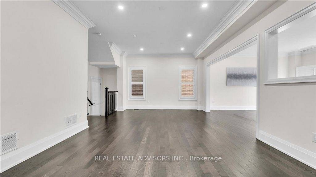 Brampton, ON L6Y 0E4,7 Ferdinand DR