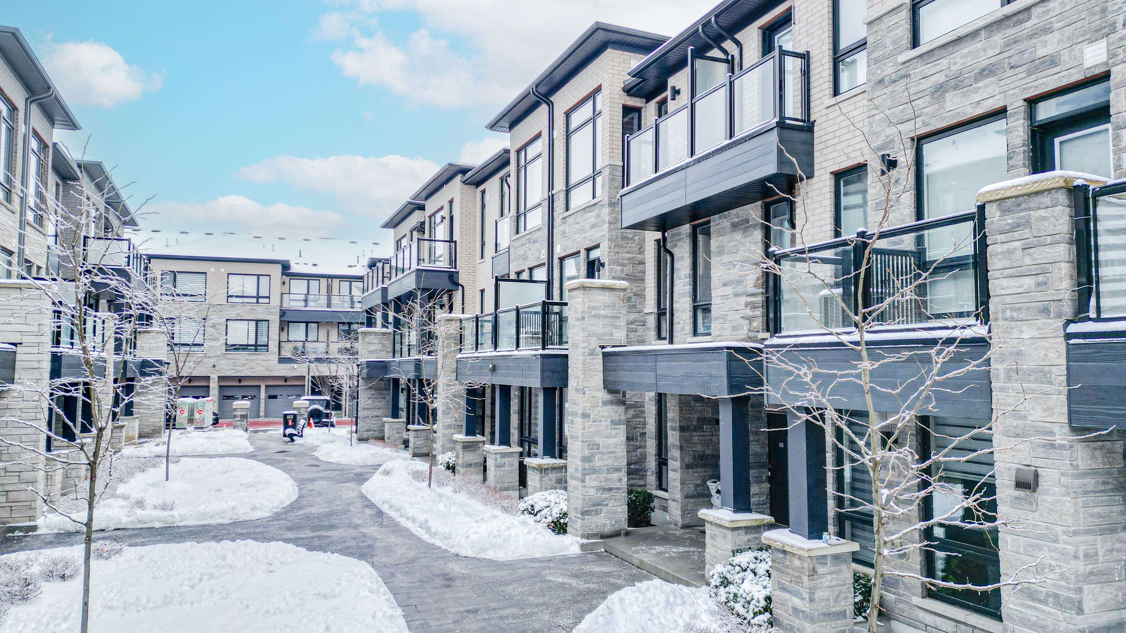 Brampton, ON L6P 2G7,9460 The Gore RD #76