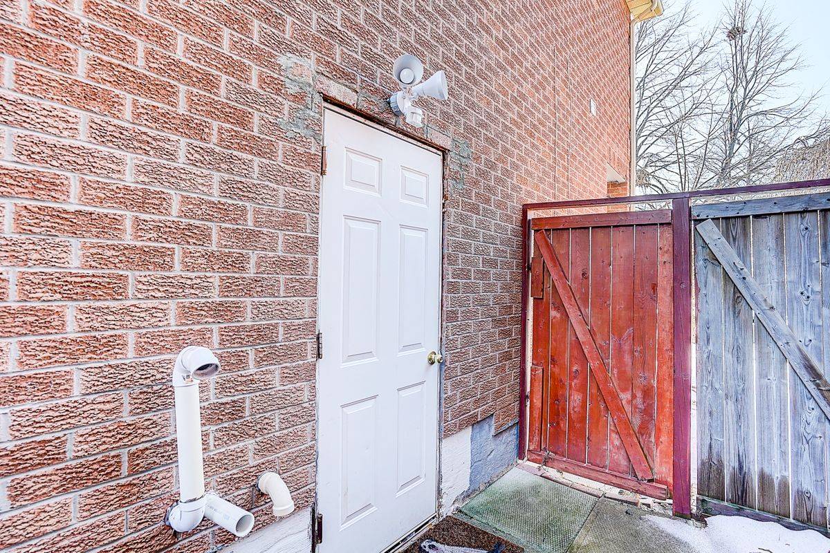 Brampton, ON L6Y 4T5,17 Letty AVE #Basement