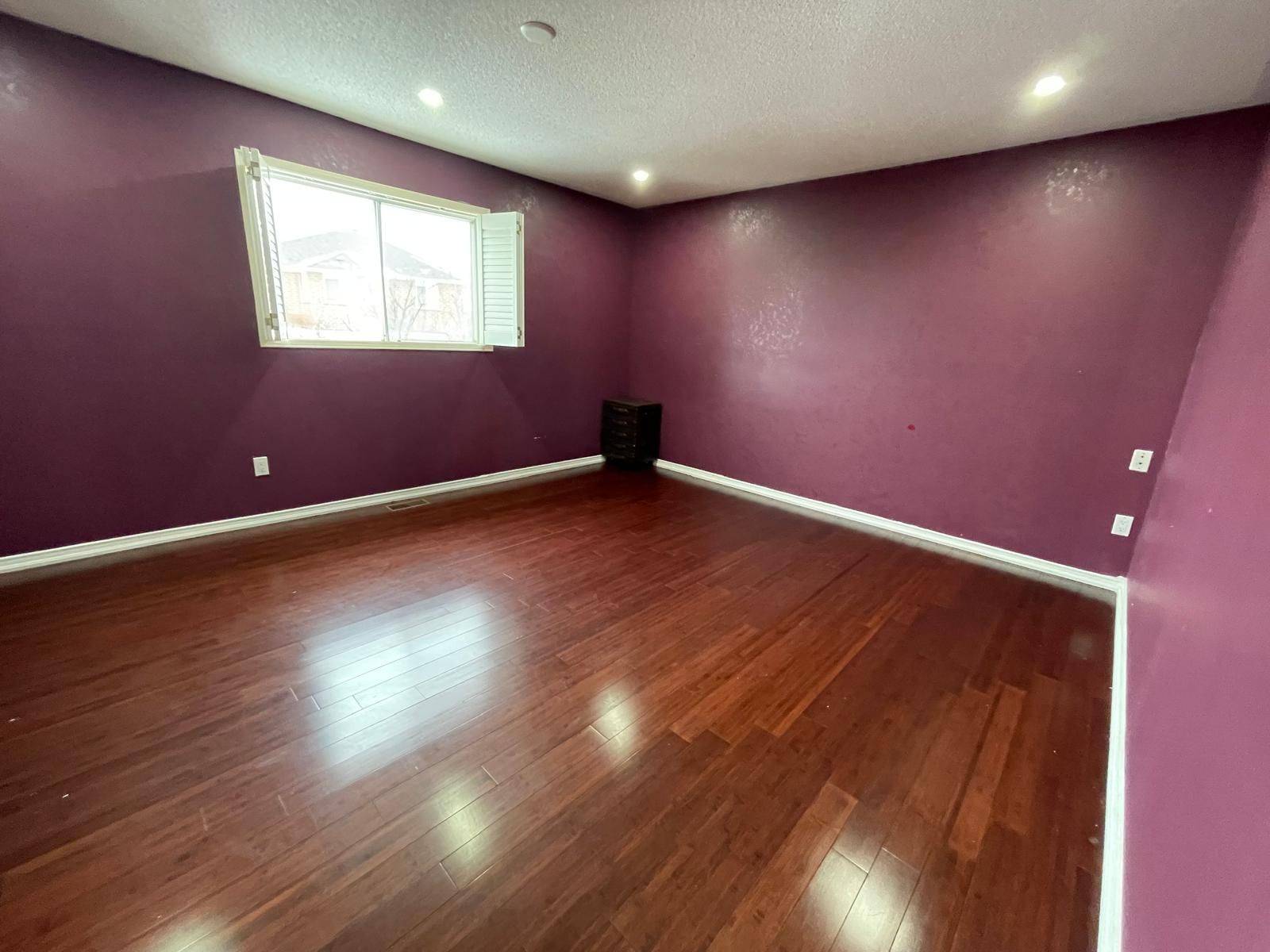 Mississauga, ON L5V 1P7,1267 Bantham St ST