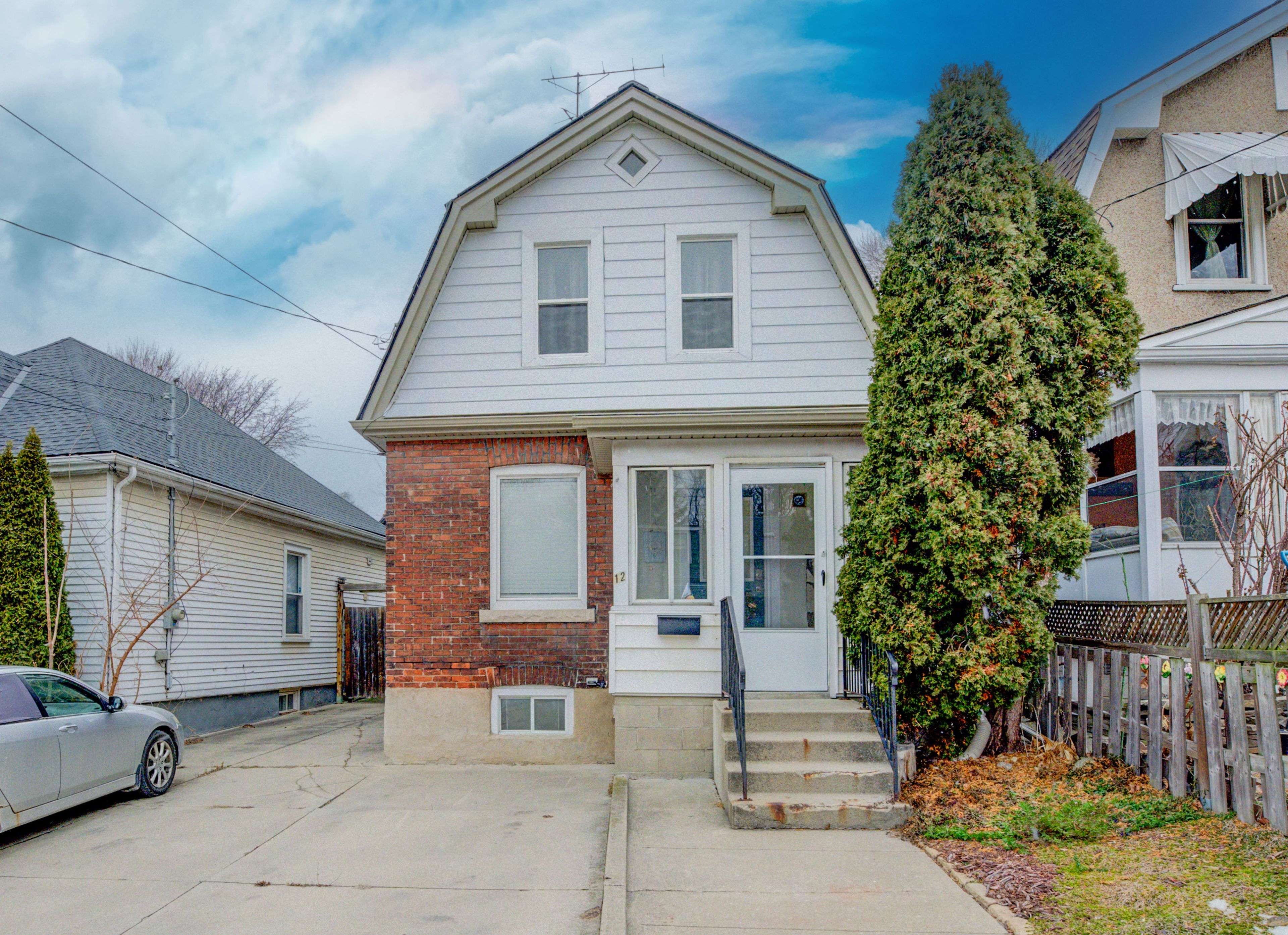 Hamilton, ON L8R 1V3,12 Baker ST