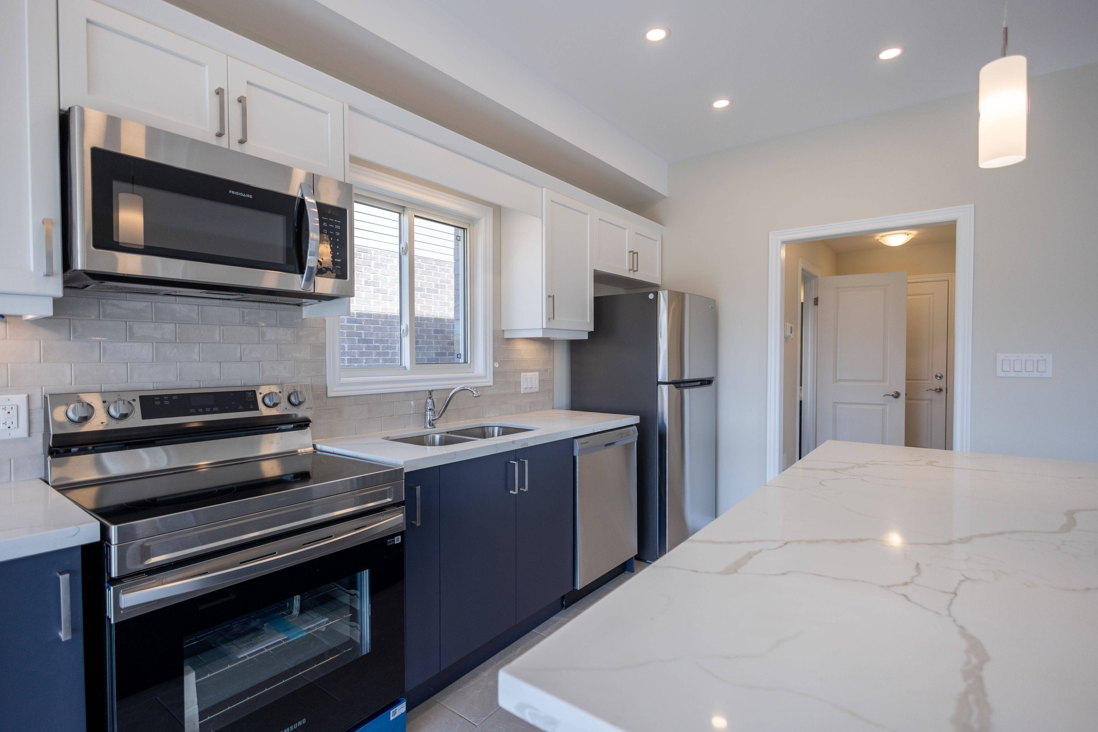 Thorold, ON L2V 2V5,25 McMann DR