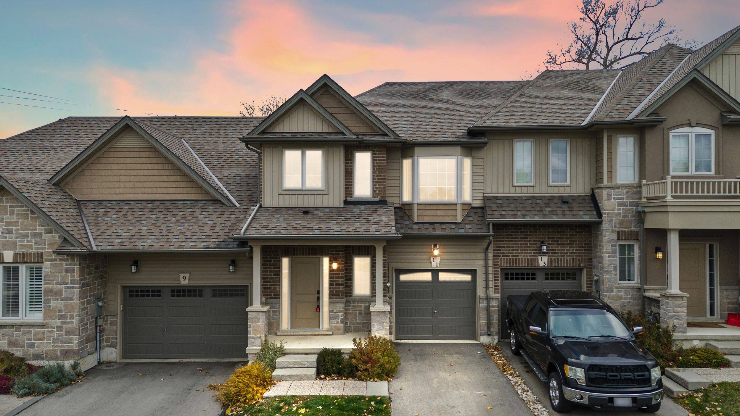 West Lincoln, ON L0R 2A0,11 Dennis DR