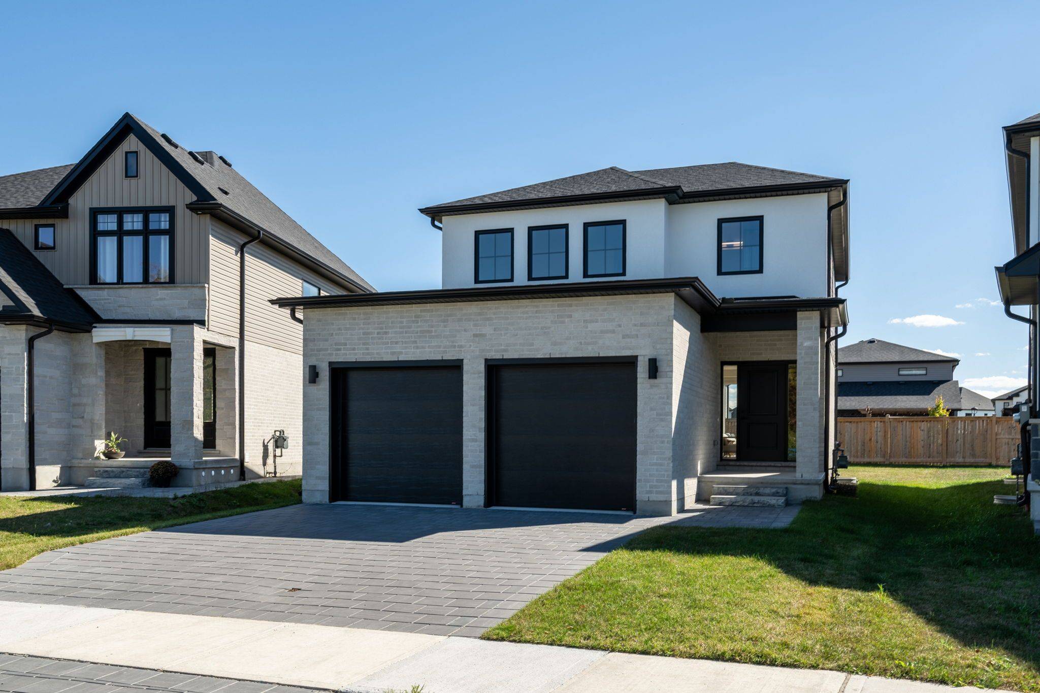 London North, ON N6G 3W3,2172 Saddlerock AVE