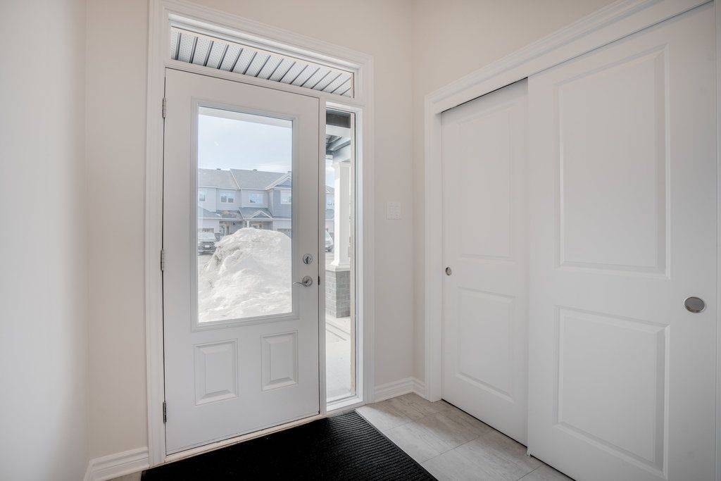 Orleans - Cumberland And Area, ON K4A 5M1,944 SOCCA CRES