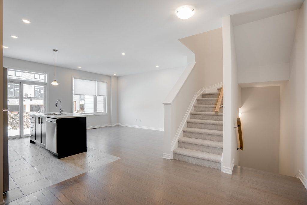 Orleans - Cumberland And Area, ON K4A 5M1,944 SOCCA CRES