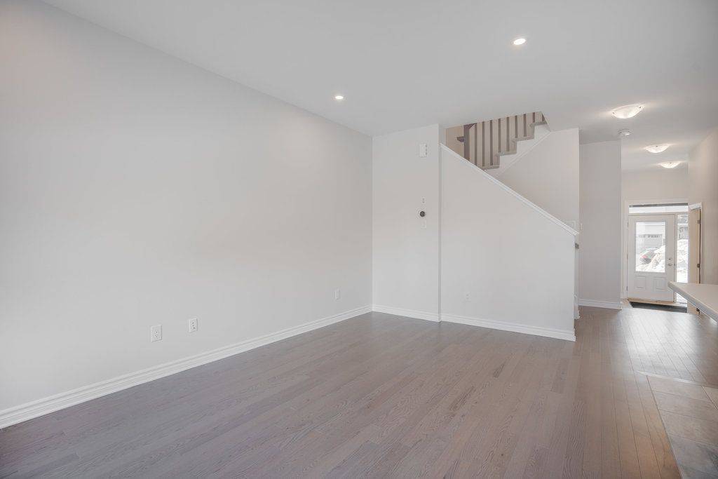 Orleans - Cumberland And Area, ON K4A 5M1,944 SOCCA CRES