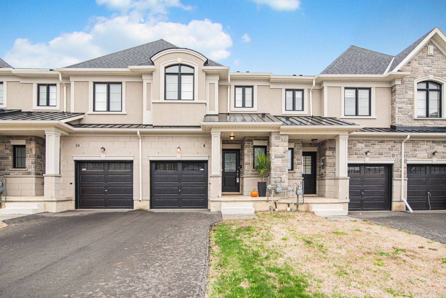 Hamilton, ON L9B 0K1,8 Mia DR