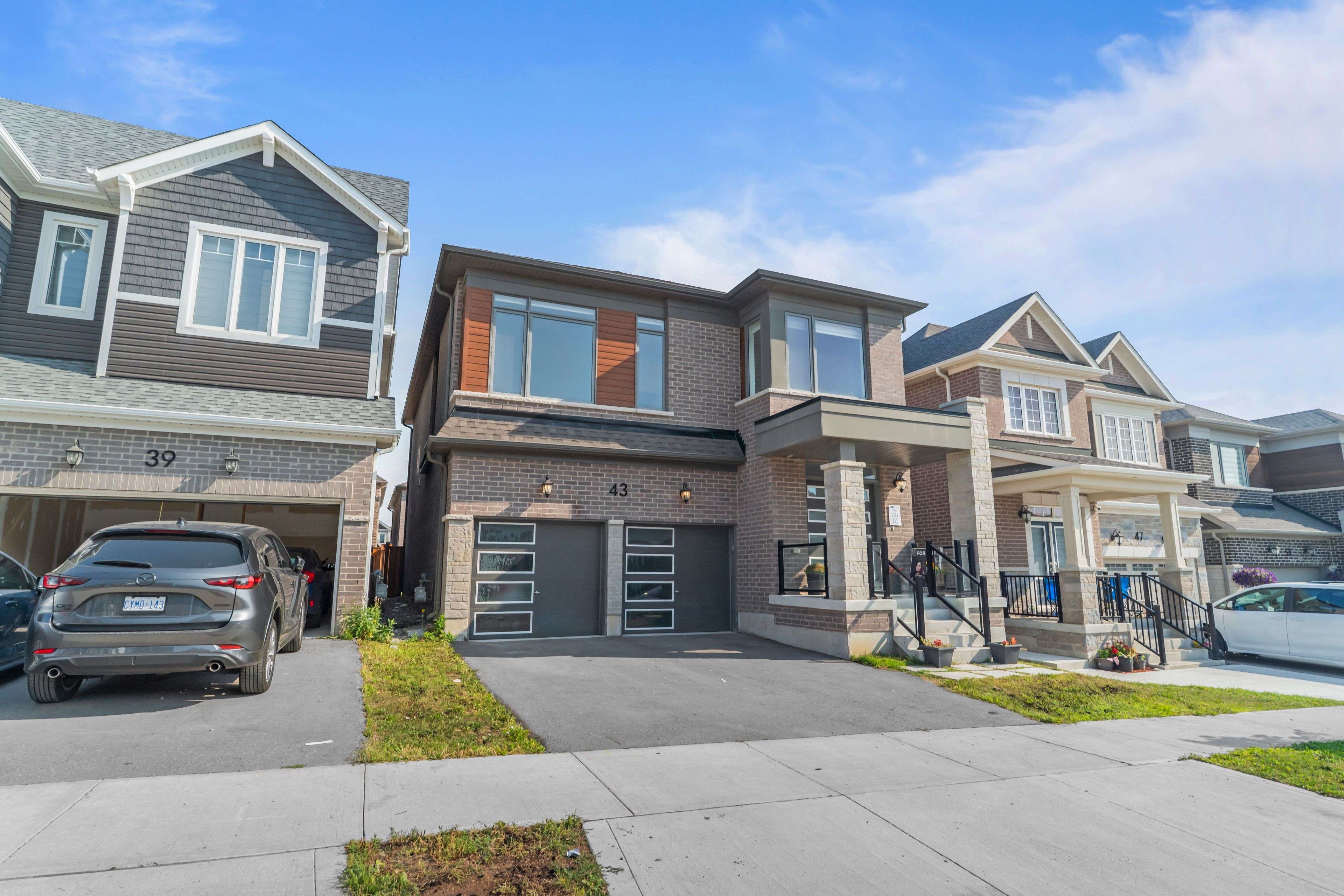 Kitchener, ON N2E 3X8,43 William Nador ST