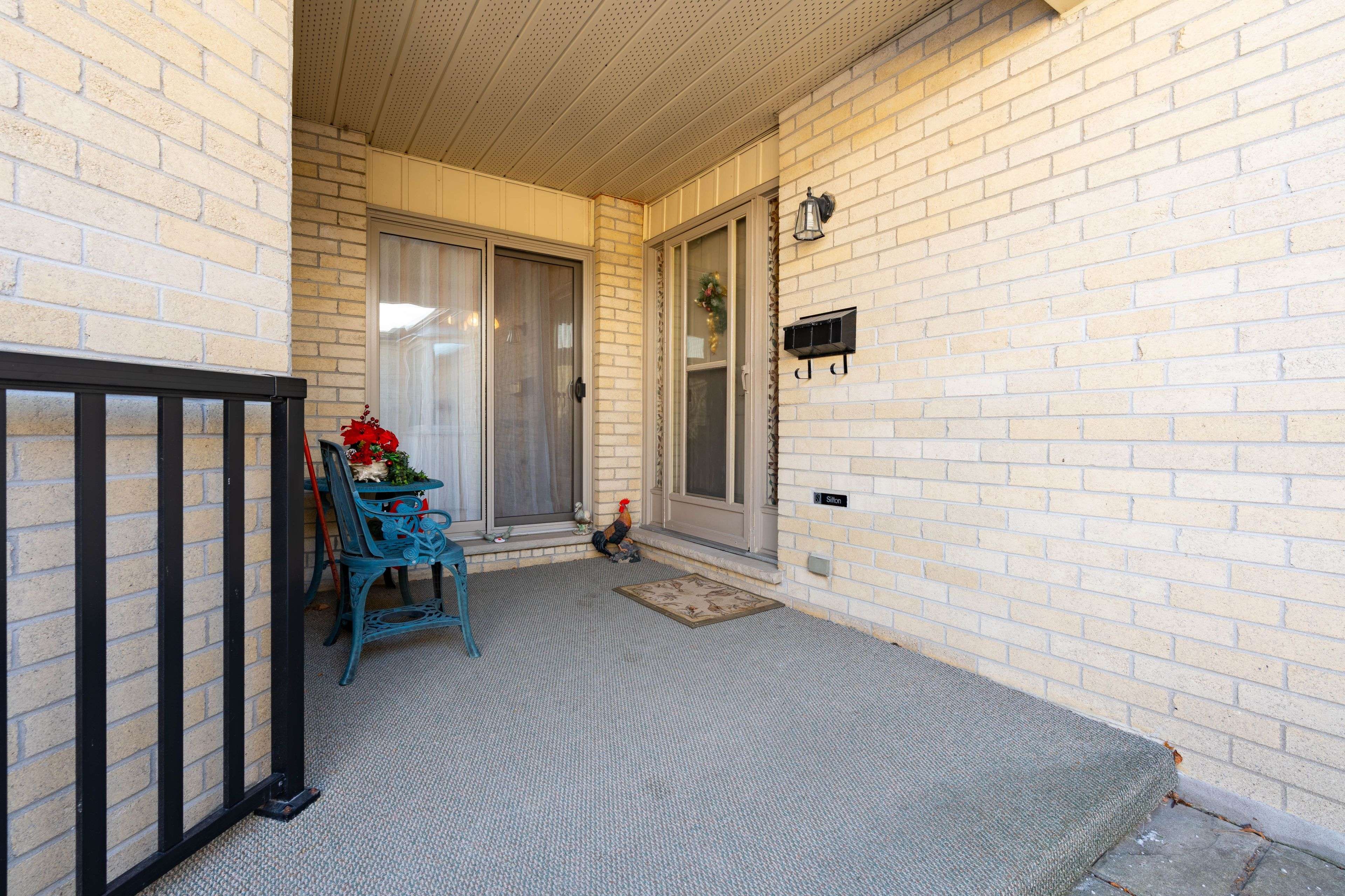 London South, ON N6H 1L7,93 Pine Valley Gate #6