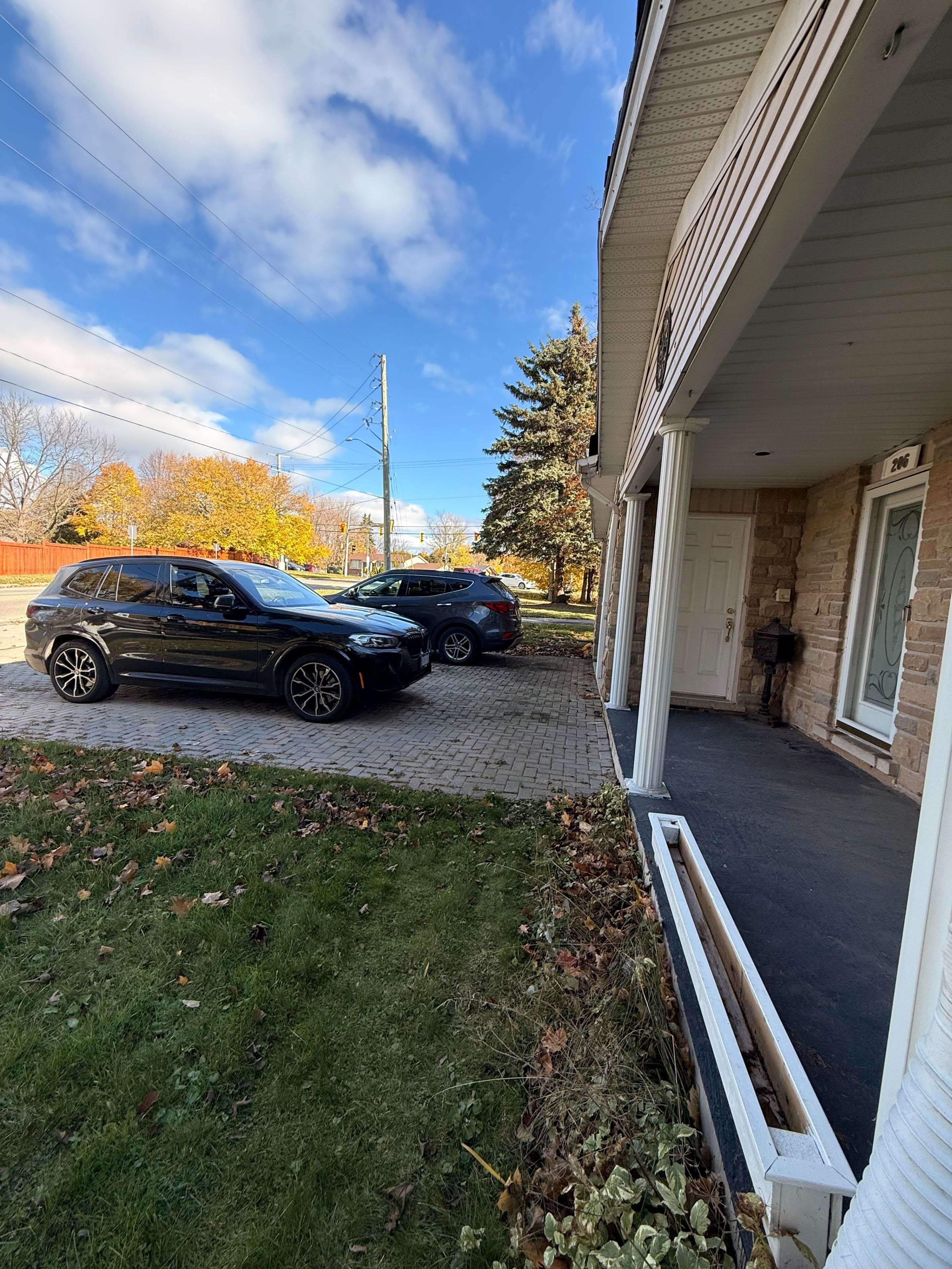 Cambridge, ON N3C 1M3,206 Winston BLVD #MAIN LEVEL