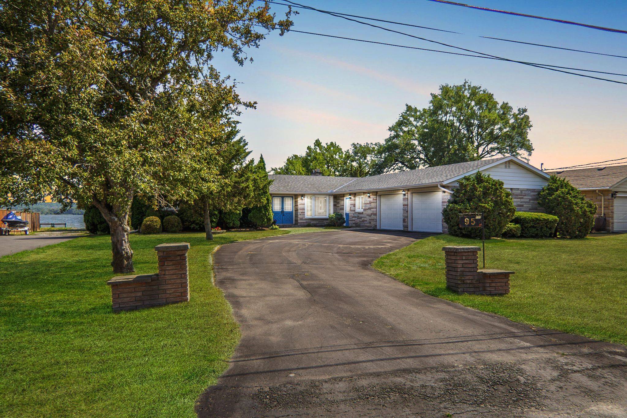 Quinte West, ON K8V 5P5,95 Baylea DR