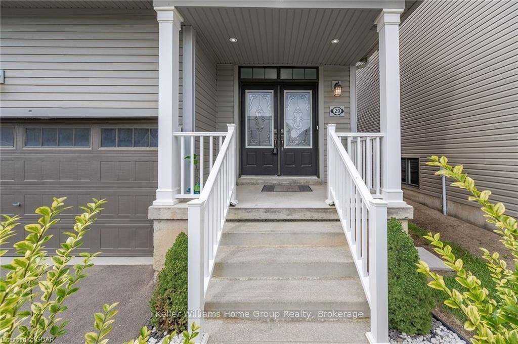 Haldimand, ON N3W 0B9,29 MULL AVE