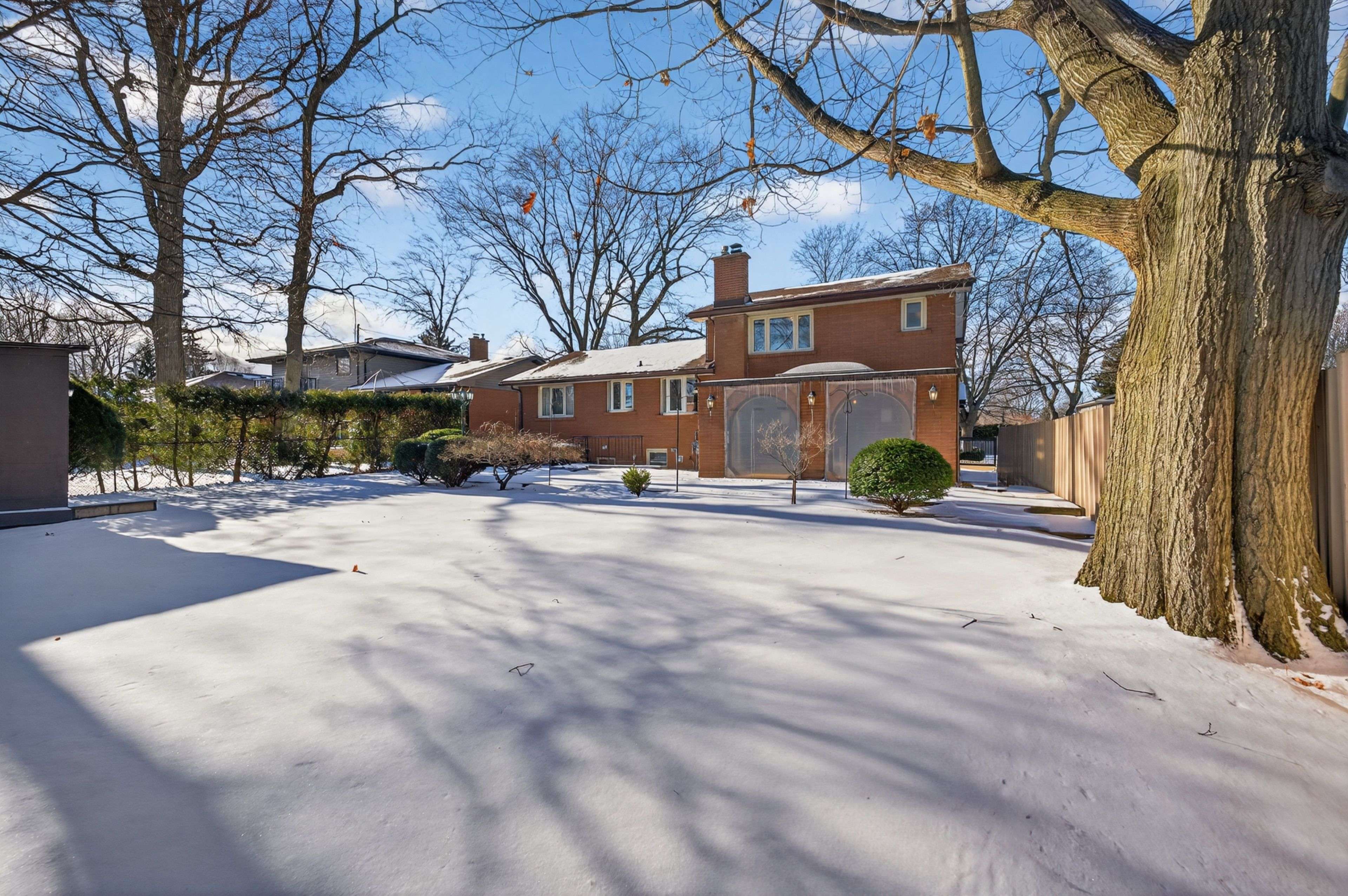 Hamilton, ON L9C 5B6,77 Upper Paradise RD