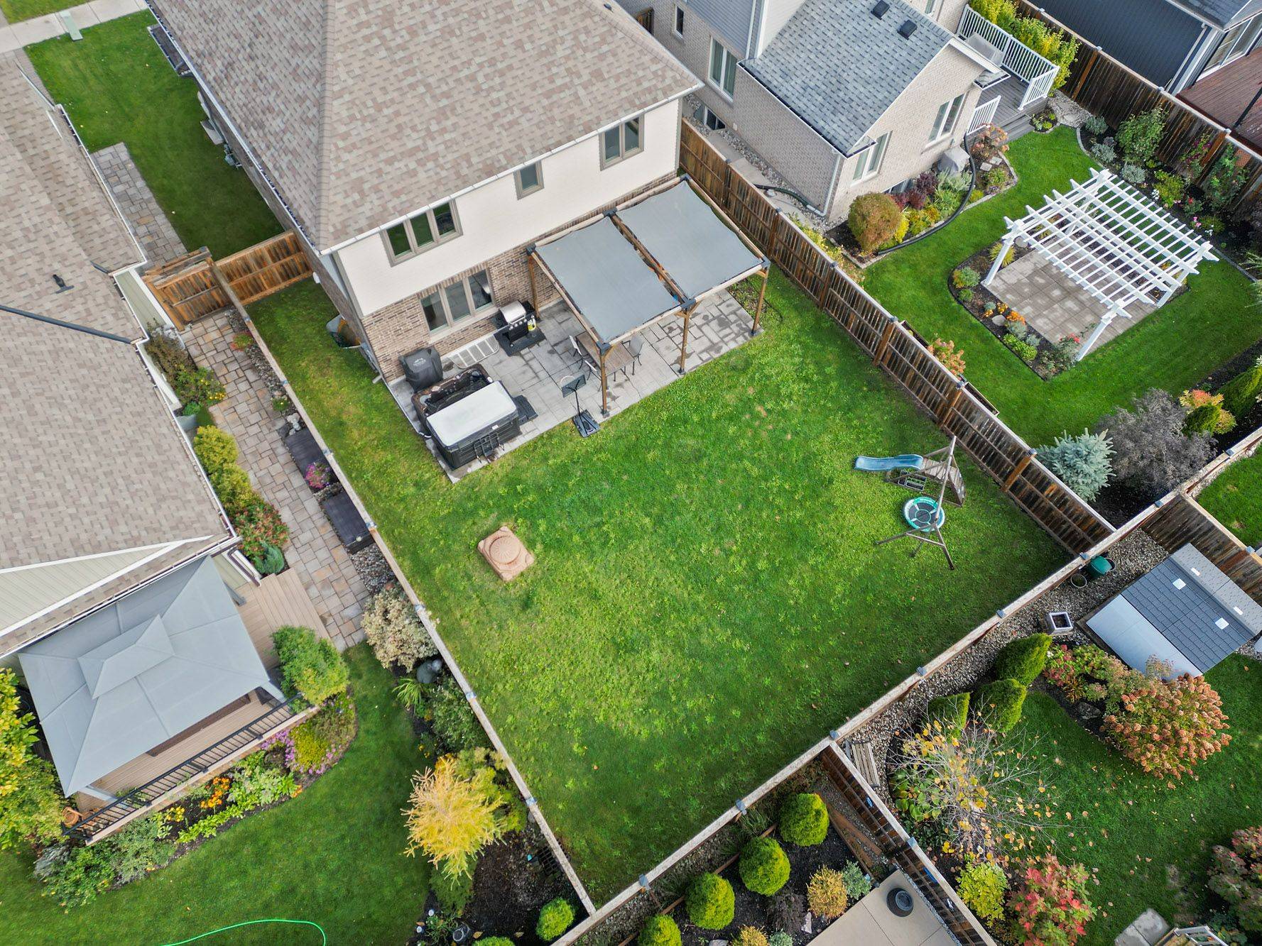 Thorold, ON L2V 0E5,35 McFarland ST