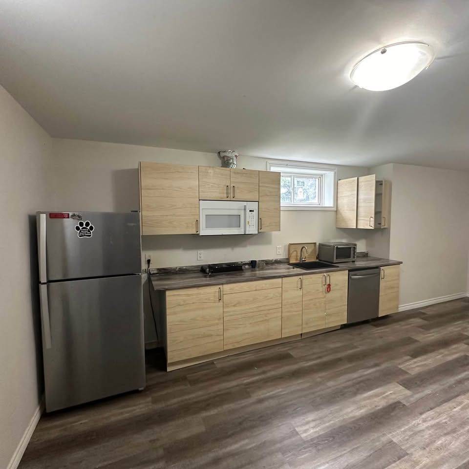 Overbrook - Castleheights And Area, ON K1K 2C1,183 Presland RD