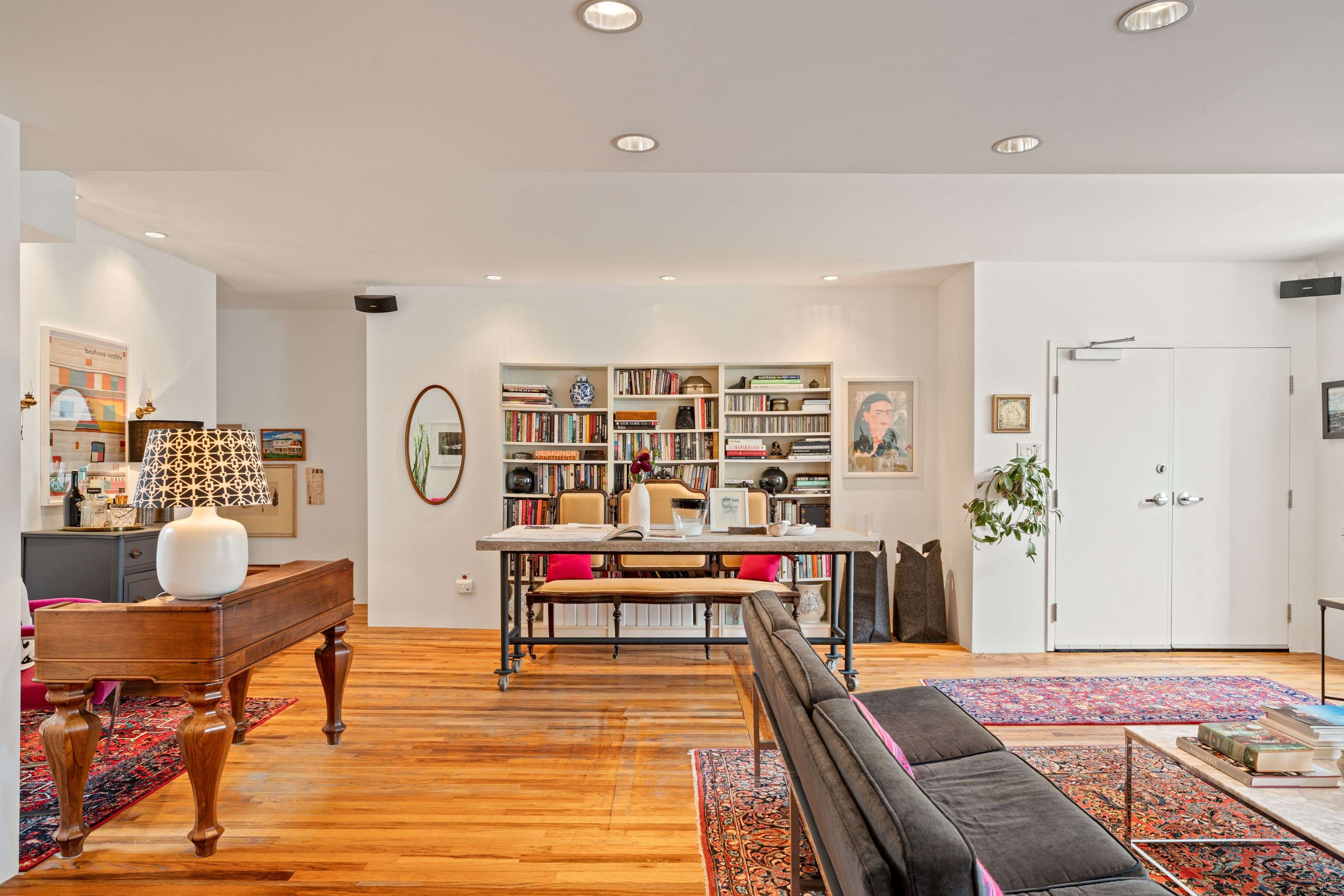 West Centre Town, ON K1R 7K6,378-380 BOOTH ST