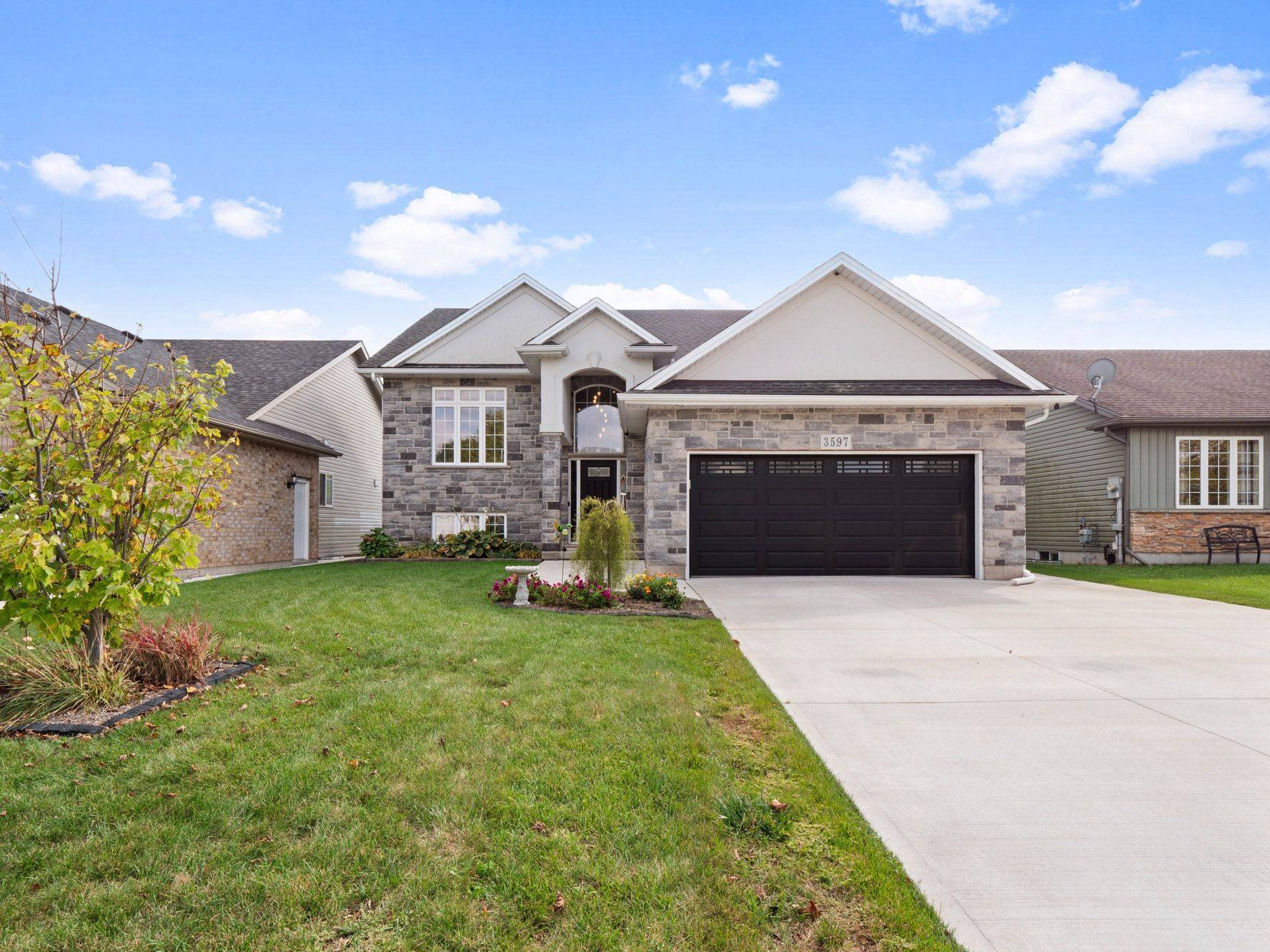 Fort Erie, ON L0S 1S0,3597 Carver ST