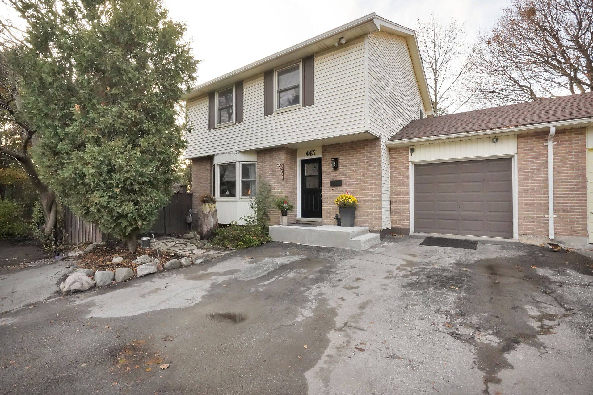 London South, ON N6C 5B3,443 Sandringham CRES