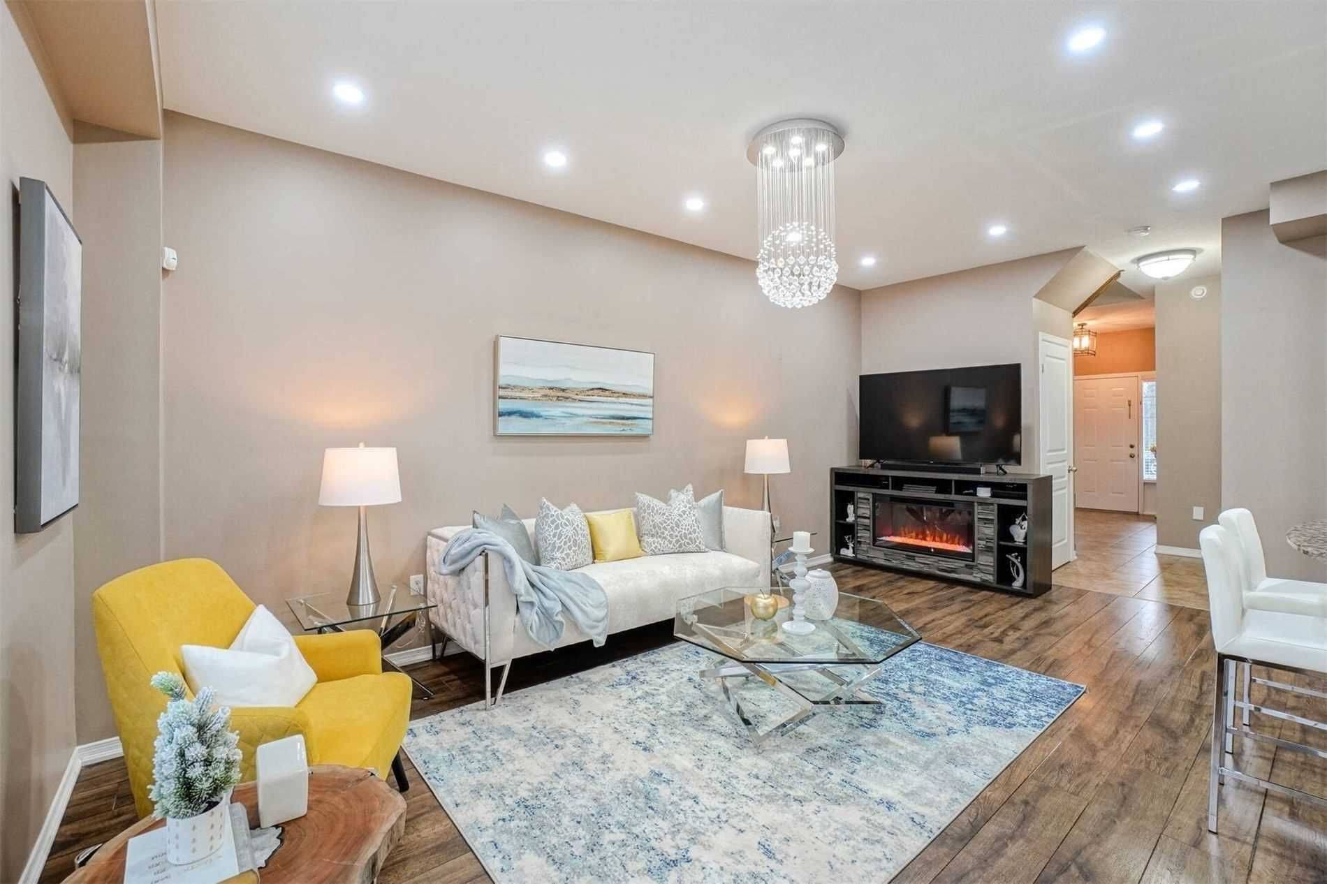 Hamilton, ON L8E 0H2,170 Palacebeach TRL #40