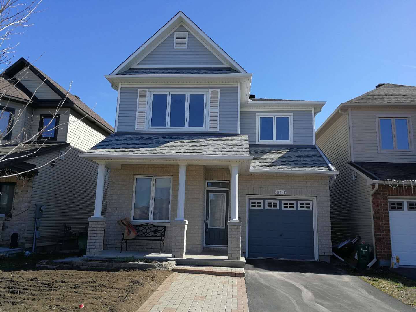 Barrhaven, ON K2J 5S2,610 Clearbrook DR