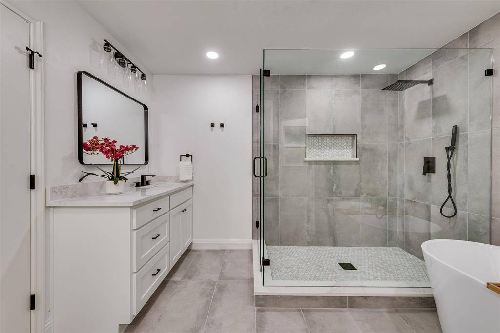 Fort Worth, TX 76112,701 N Oakmont Lane